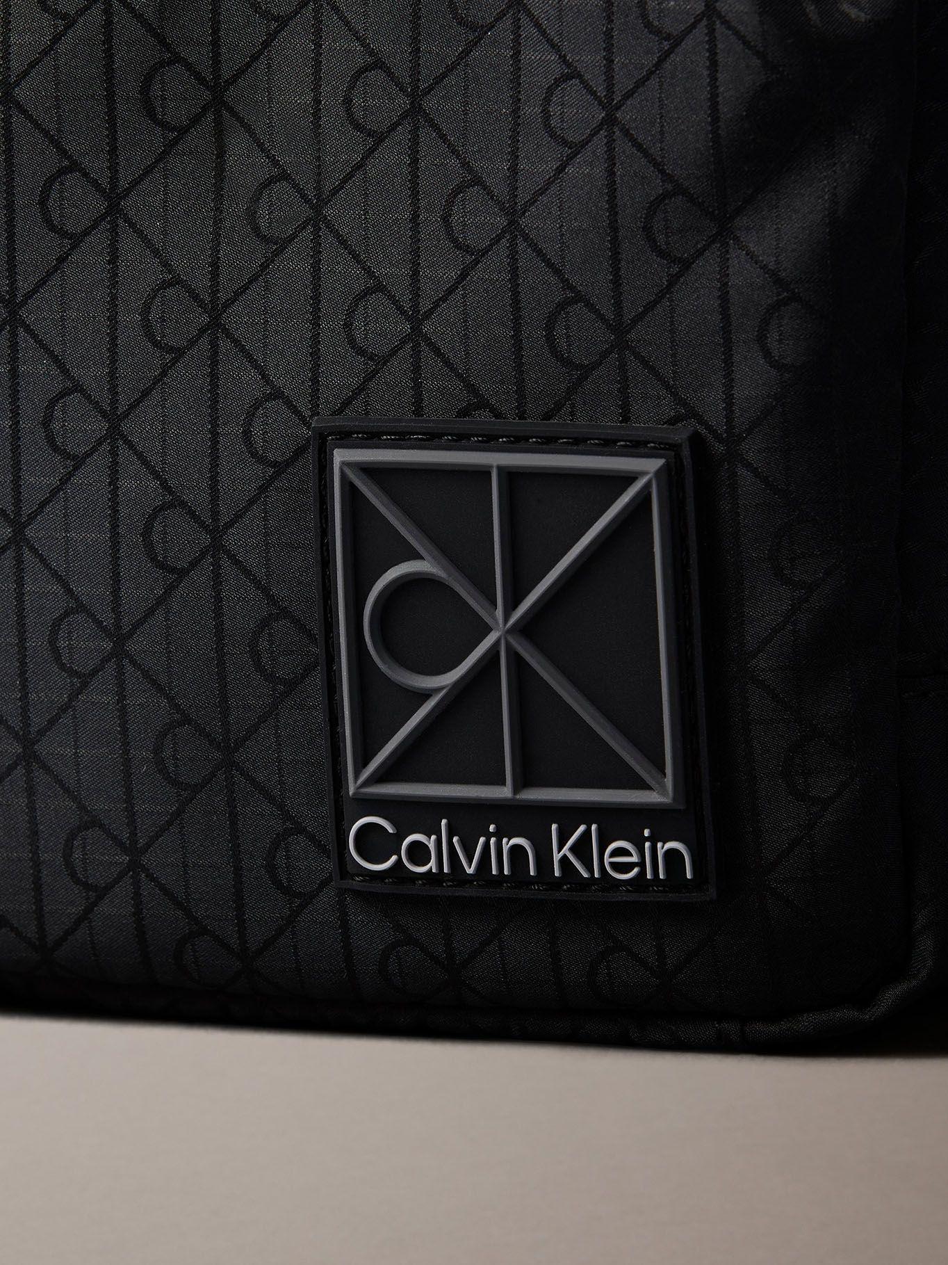 Bolso Reporter con Estampado Emblema Negro Calvin Klein-3