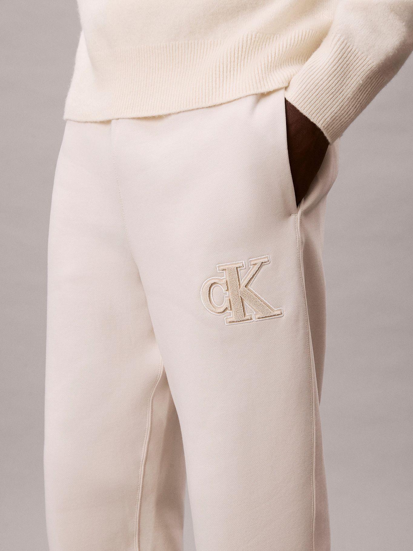 Jogger En Tejido de Felpa Pesada Beige Calvin Klein-4