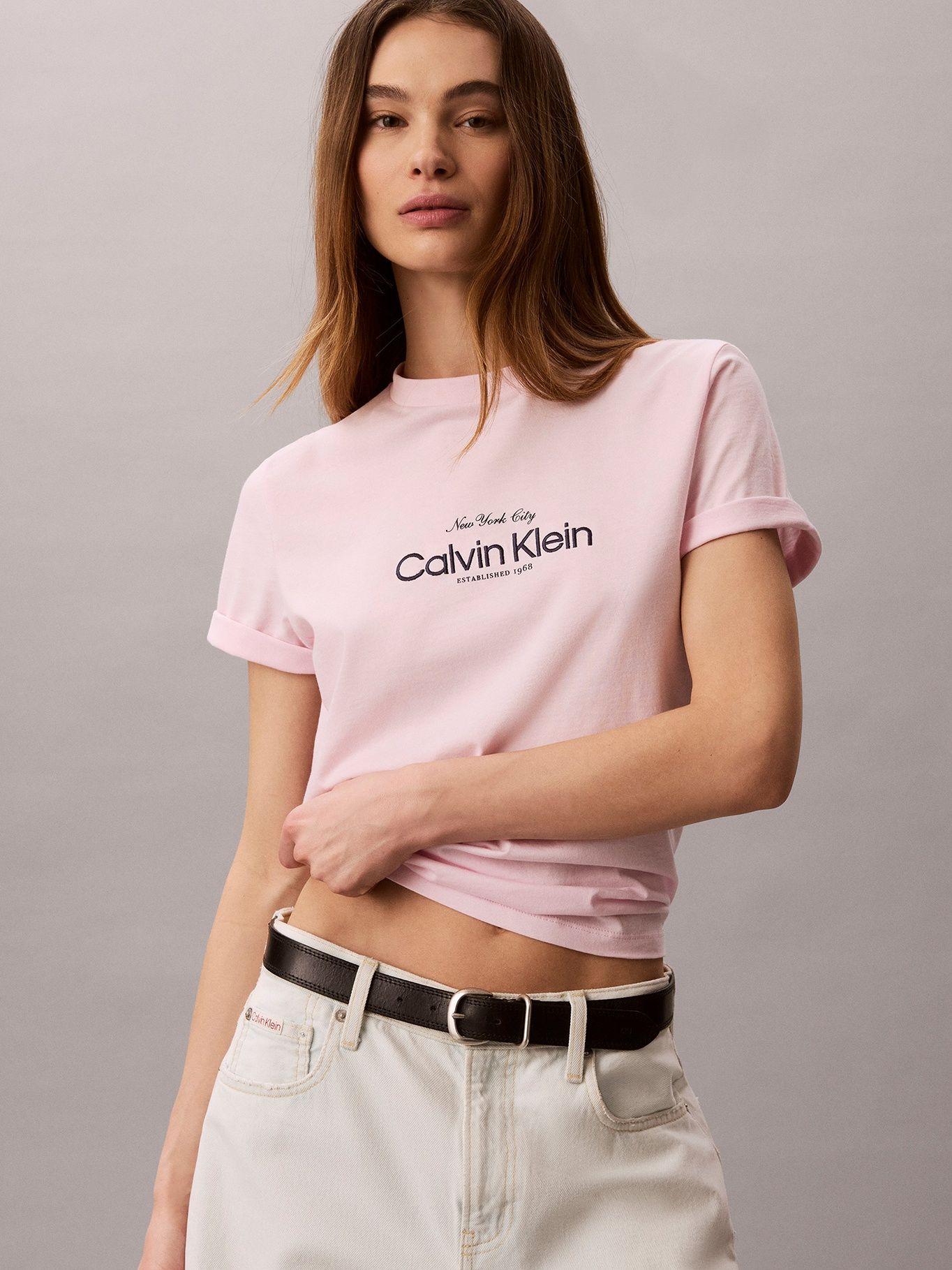 Polera Clásica con Logo Rosado Calvin Klein-3