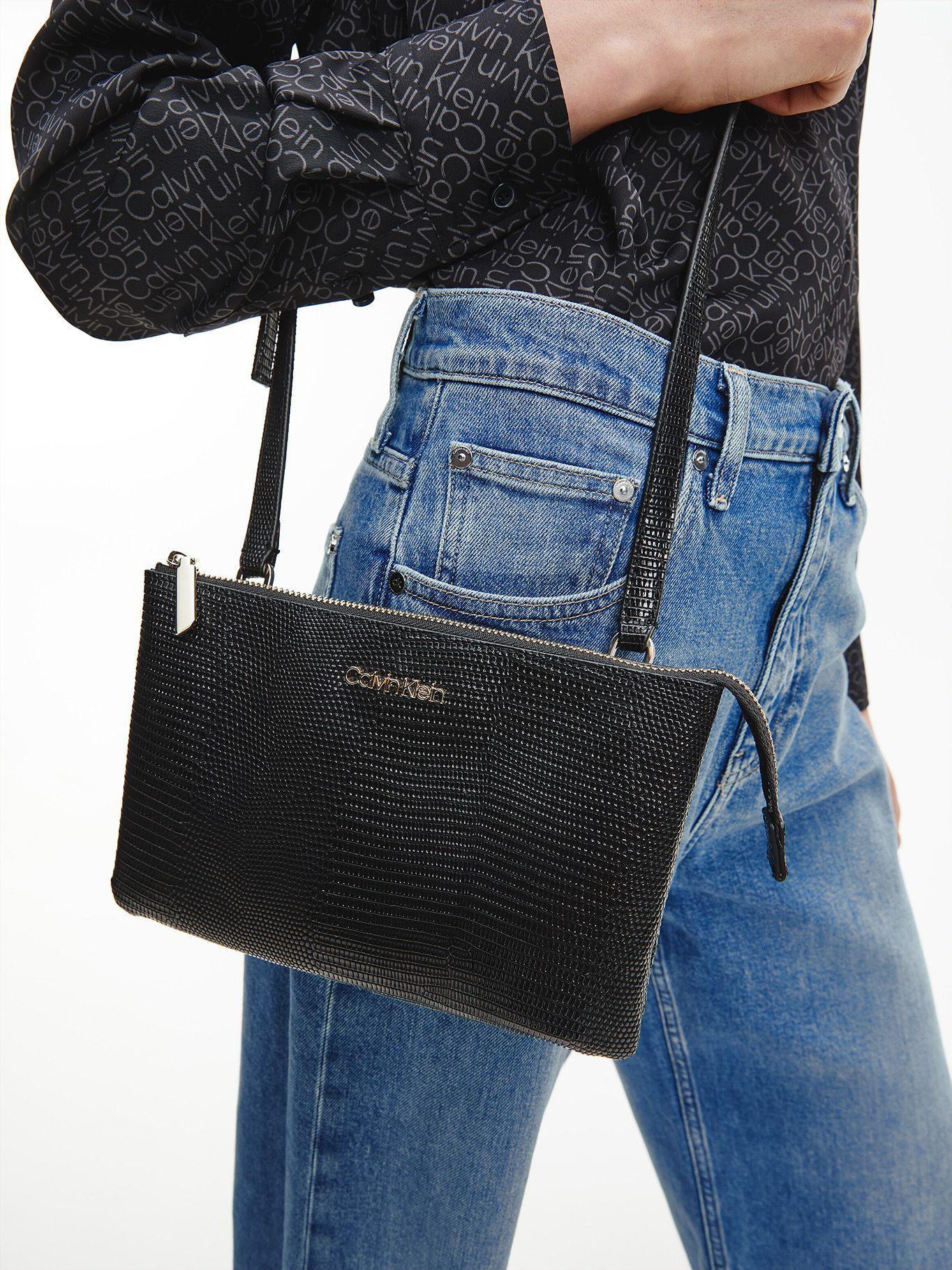 Cartera Xbody Ck Must Negro Calvin Klein-3
