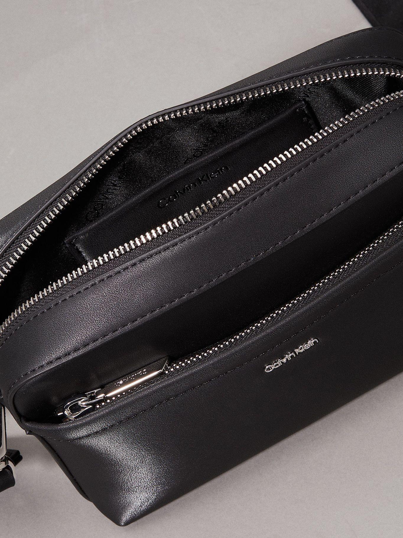 Bandolera CK Must Convertible Negro Calvin Klein-2