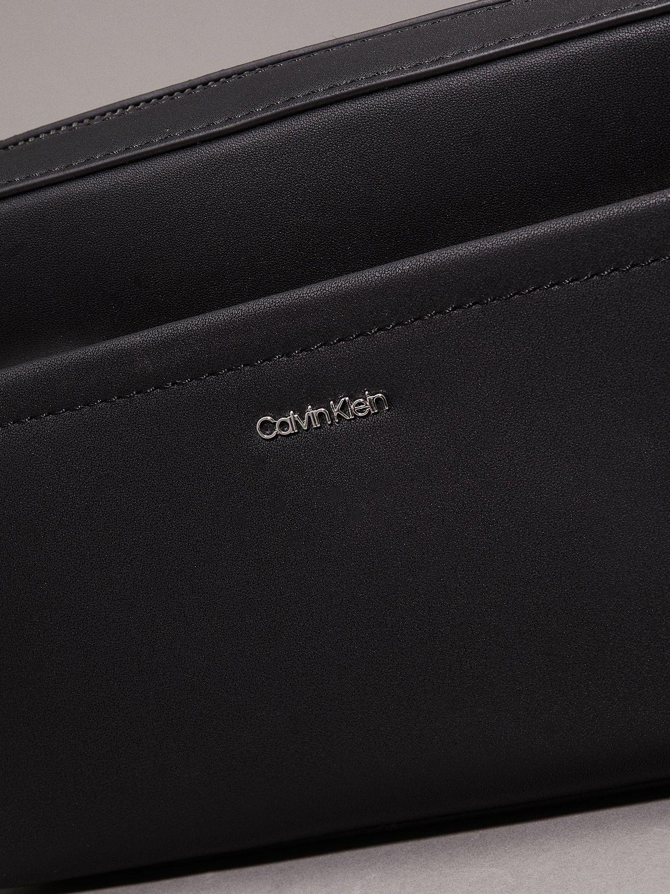 Bandolera CK Must Convertible Negro Calvin Klein-5