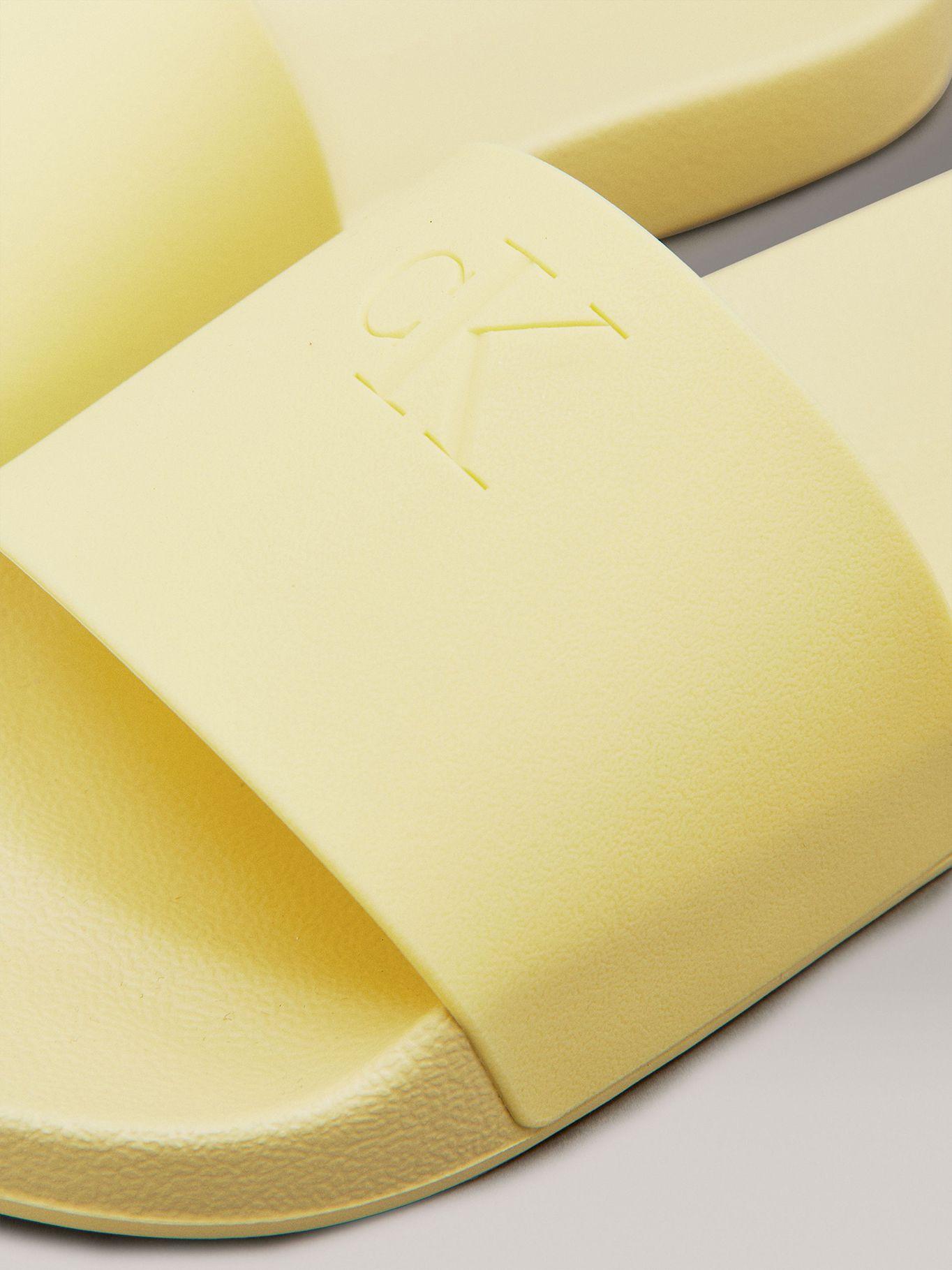 Sandalias Slide Monogram Amarillo Calvin Klein-6