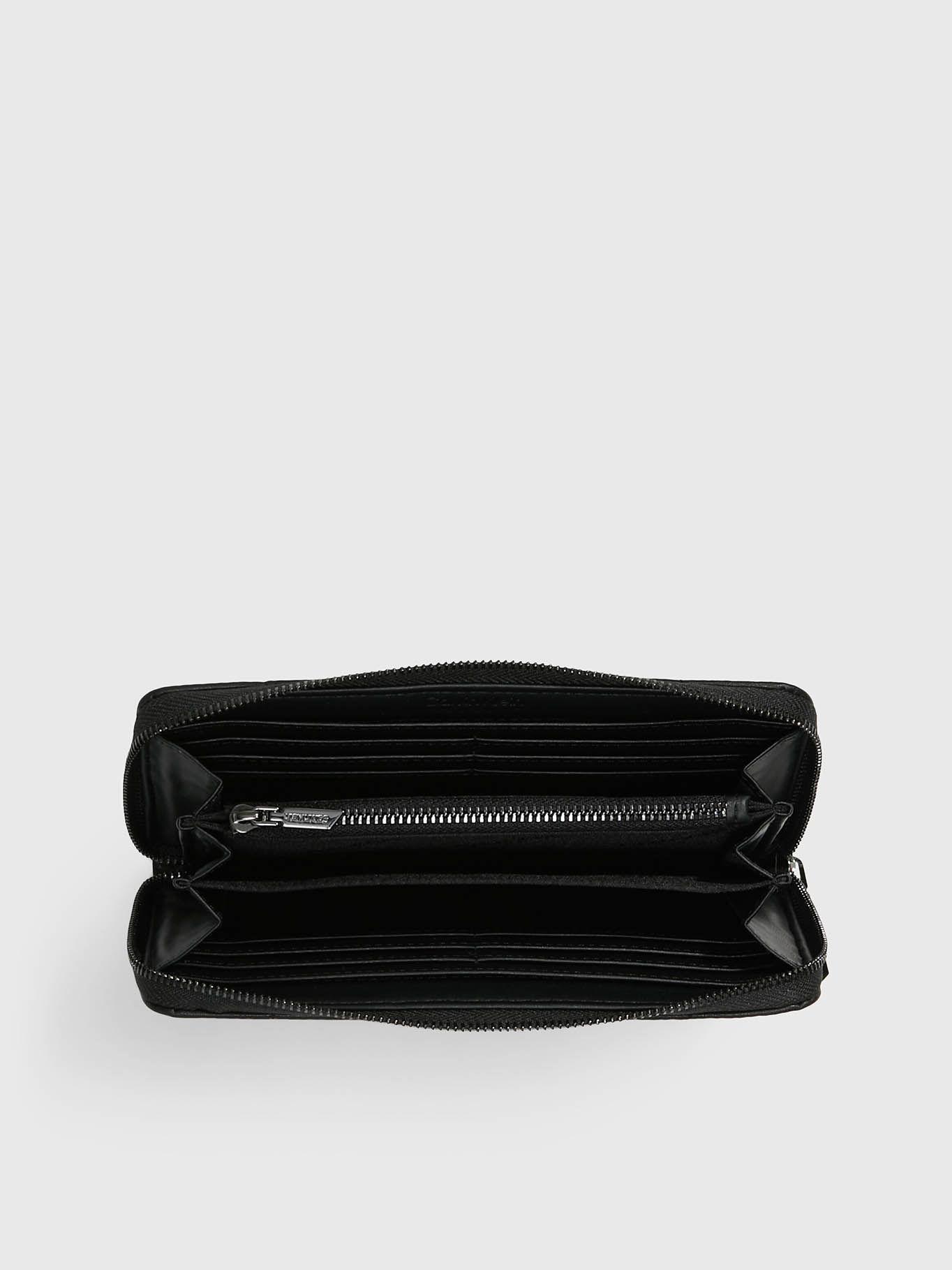 Cartera grande acolchada y reciclada Negro Calvin Klein-2