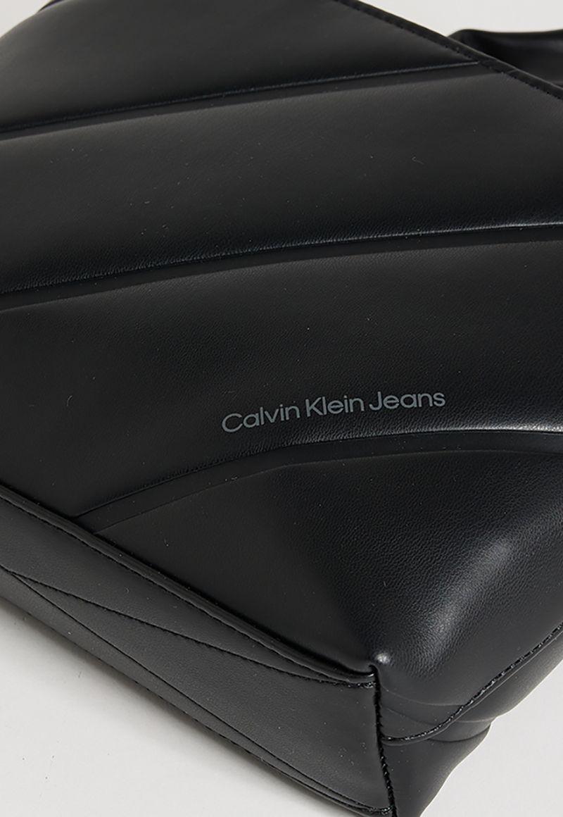 Cartera Tote Quilted Negro Calvin Klein-3