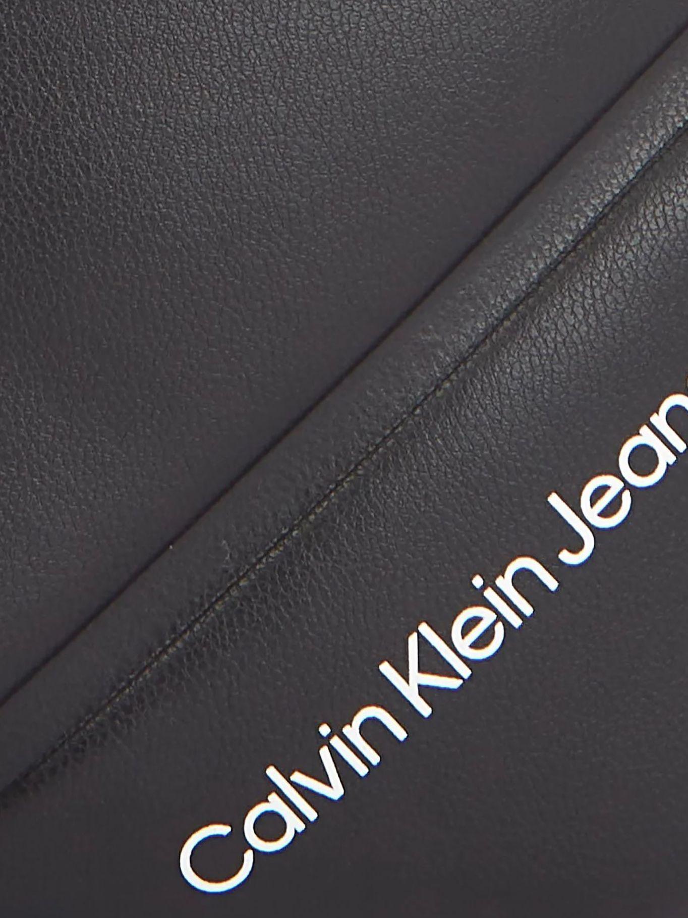 Bandolera Quilted Negro Calvin Klein-2