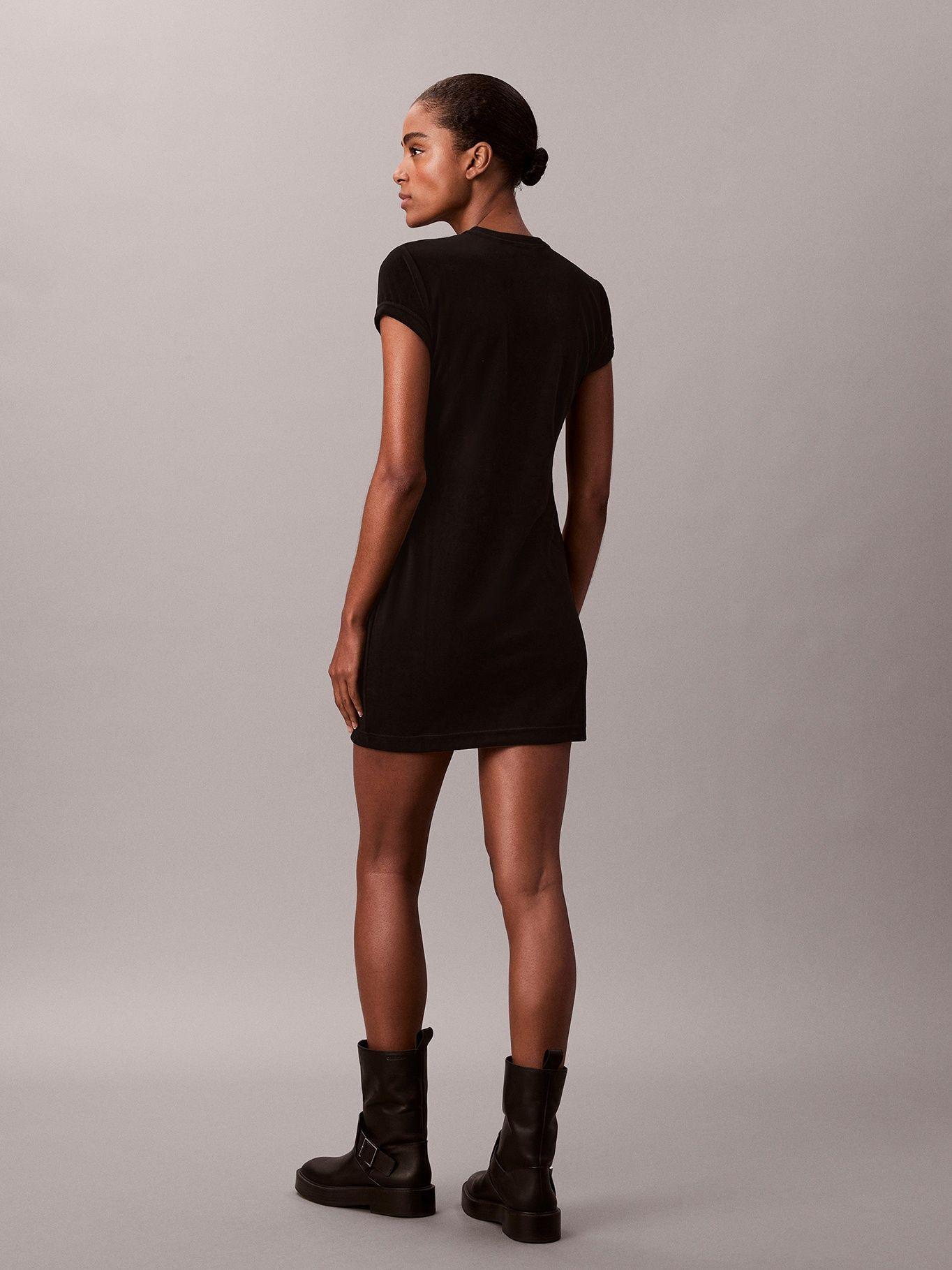 Vestido Mini de Terciopelo Negro Calvin Klein-2