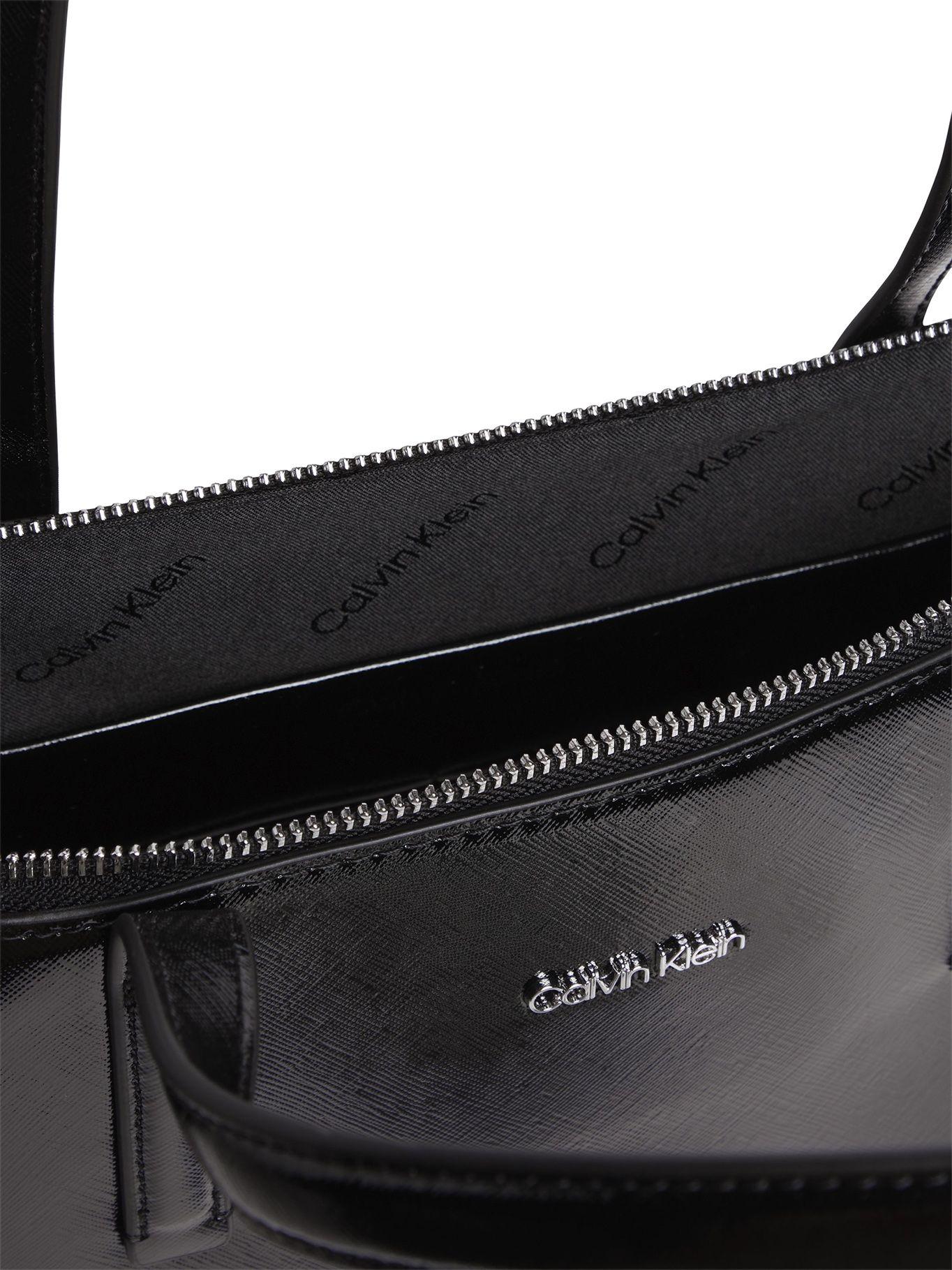 Cartera Ck Must Shopper Md Saffiano Negro Calvin Klein-2