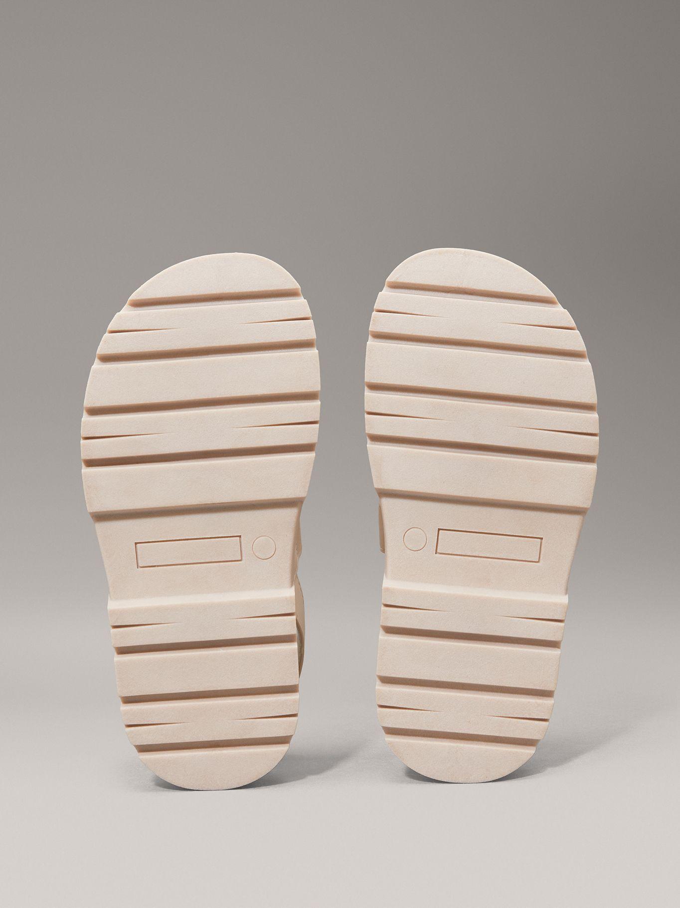 Sandalias Niña con Correas Cruzadas Beige Calvin Klein-3