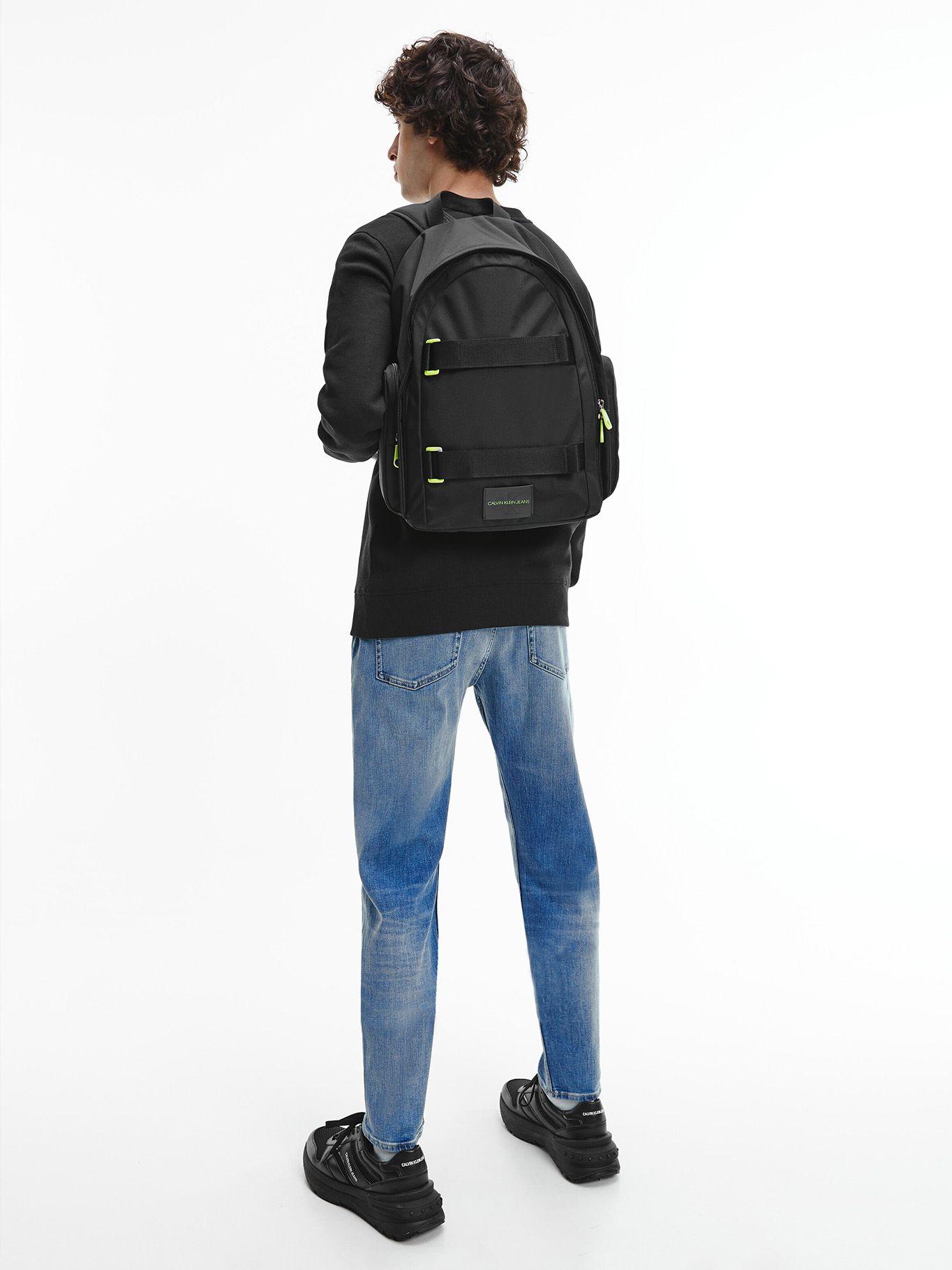 Mochila Skate Negro Calvin Klein-4