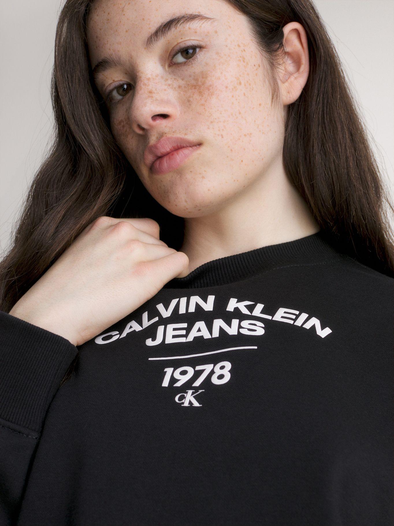 Polerón Universiraria Varsity Negro Calvin Klein-3
