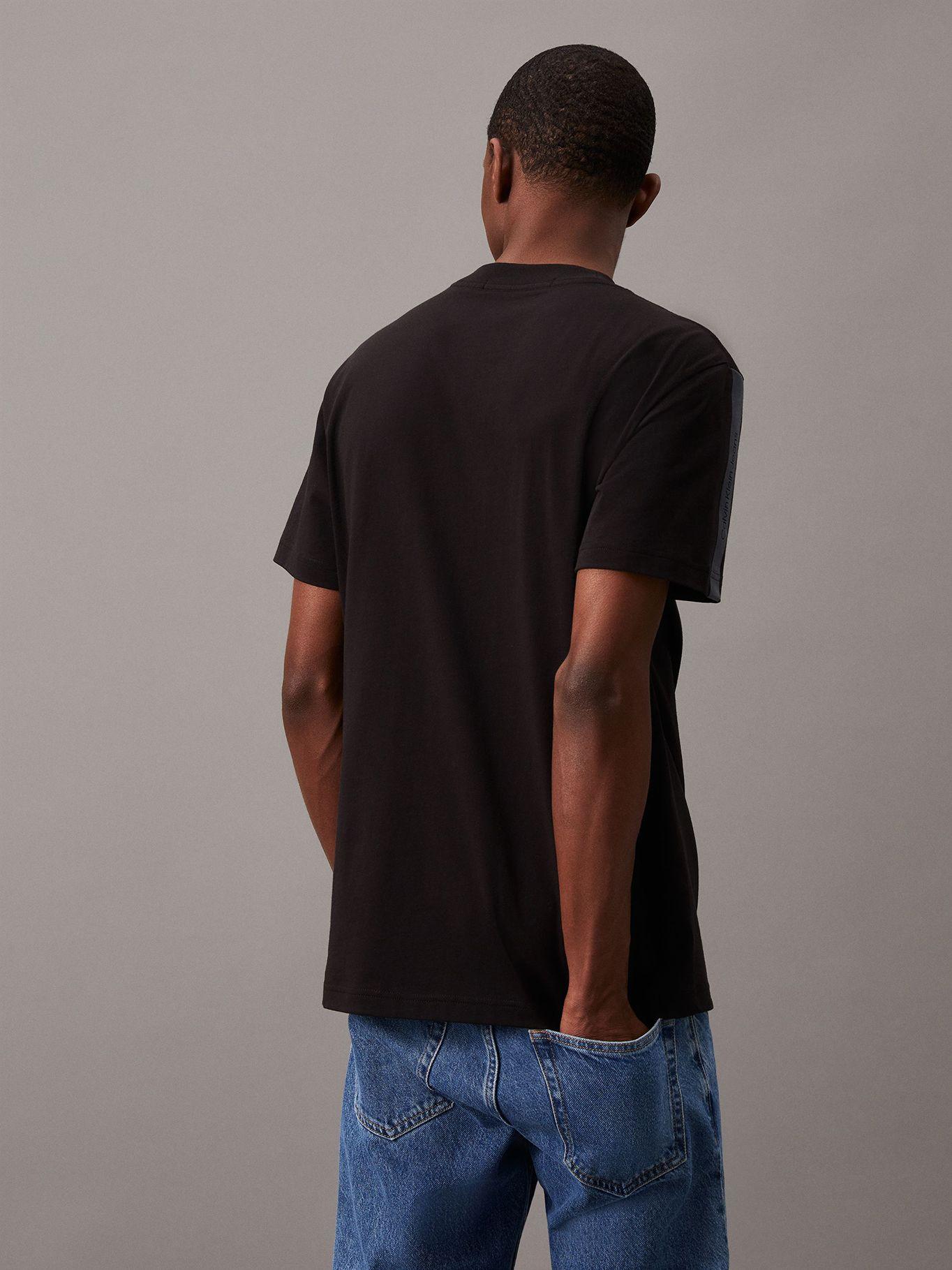 Polera Logo Tape Negro Calvin Klein-2