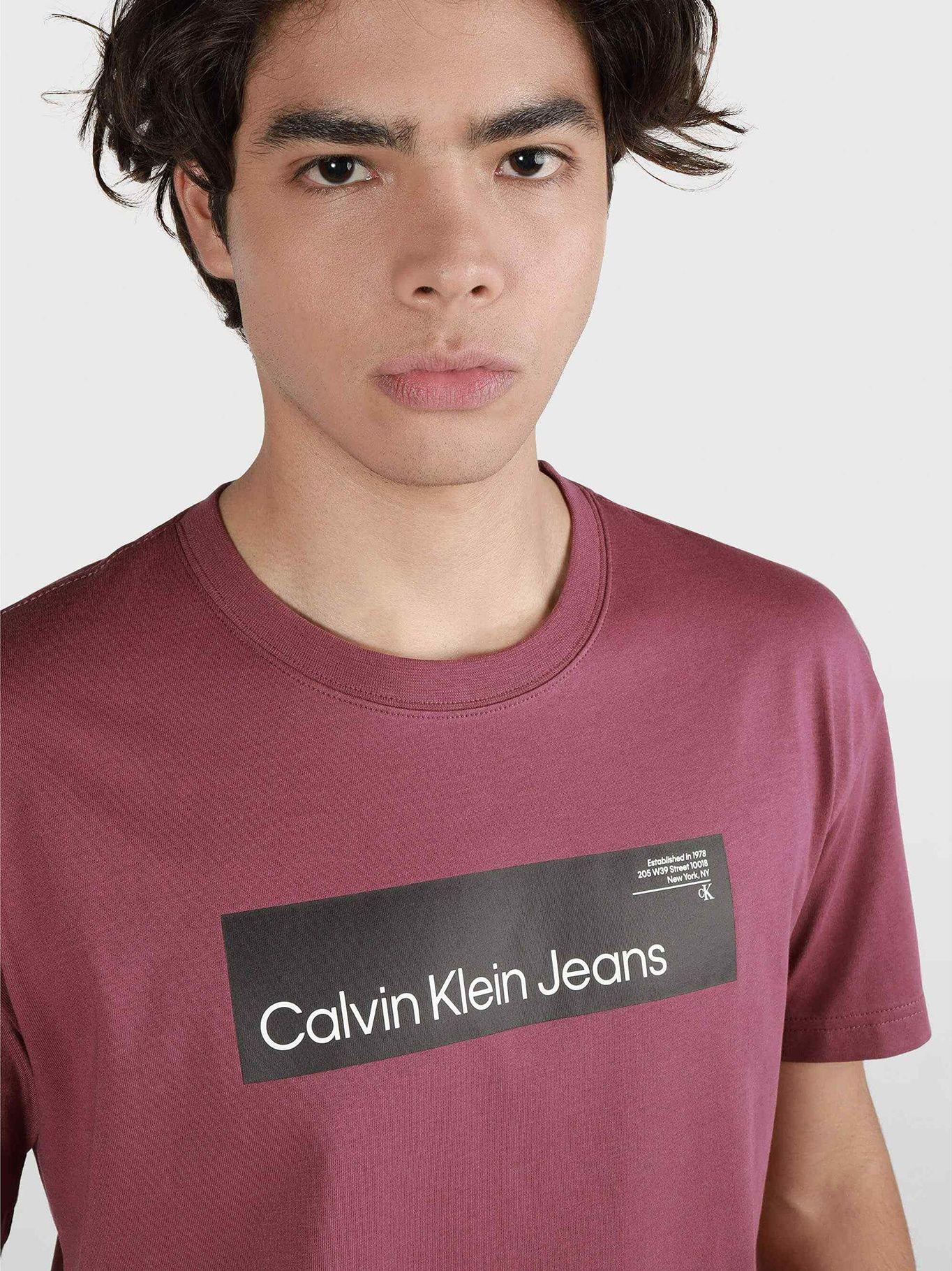 Polera Hyper Real Box Logo Morado Calvin Klein-3
