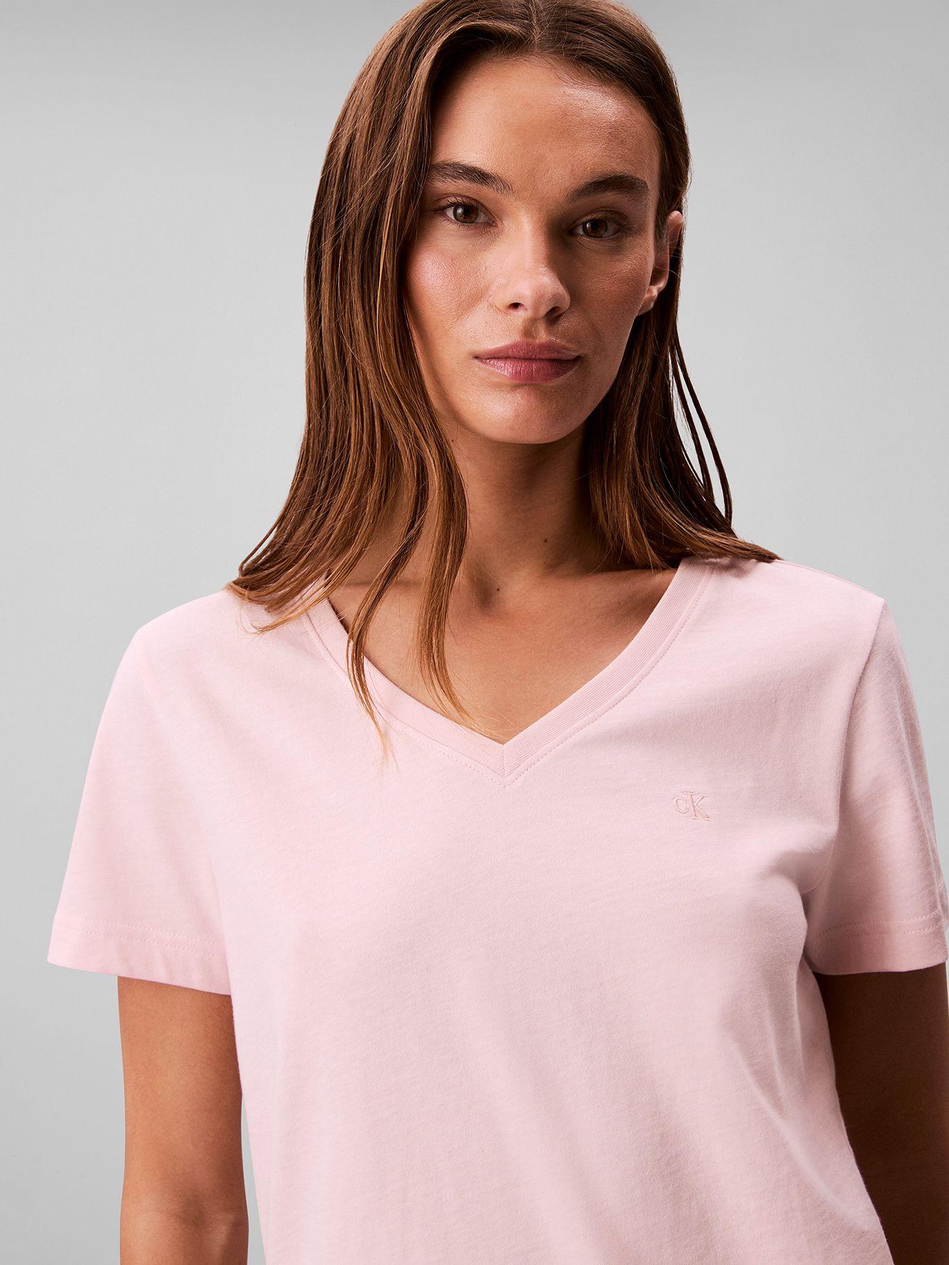 Polera y Cuello en V y Logo Archive Rosado Calvin Klein-4