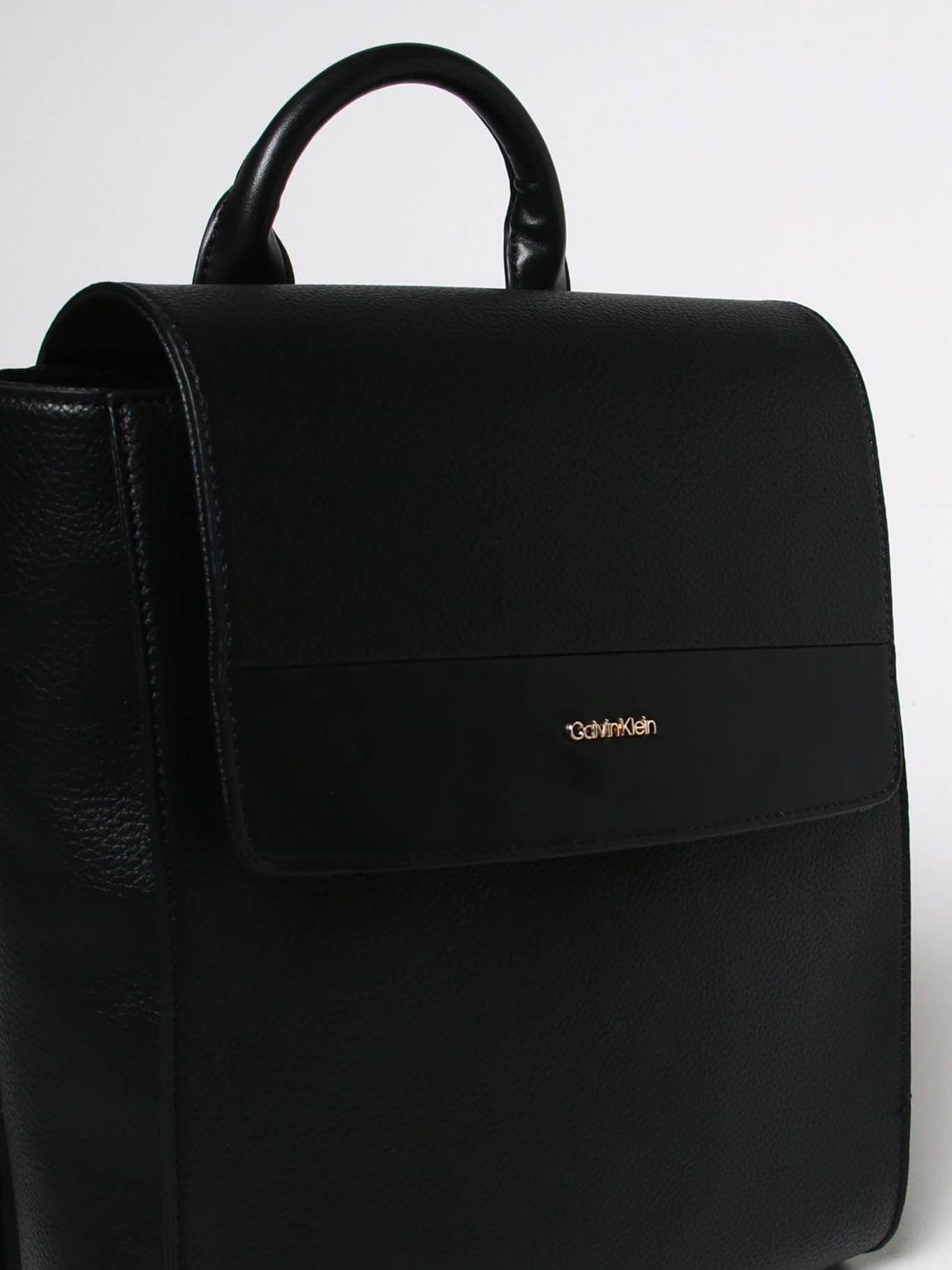 Mochila con Solapa Negro Calvin Klein-2