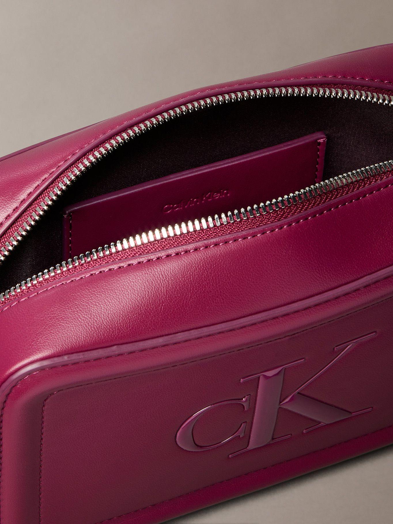 Cartera Cruzada Logo Monograma Burdeo Calvin Klein-2
