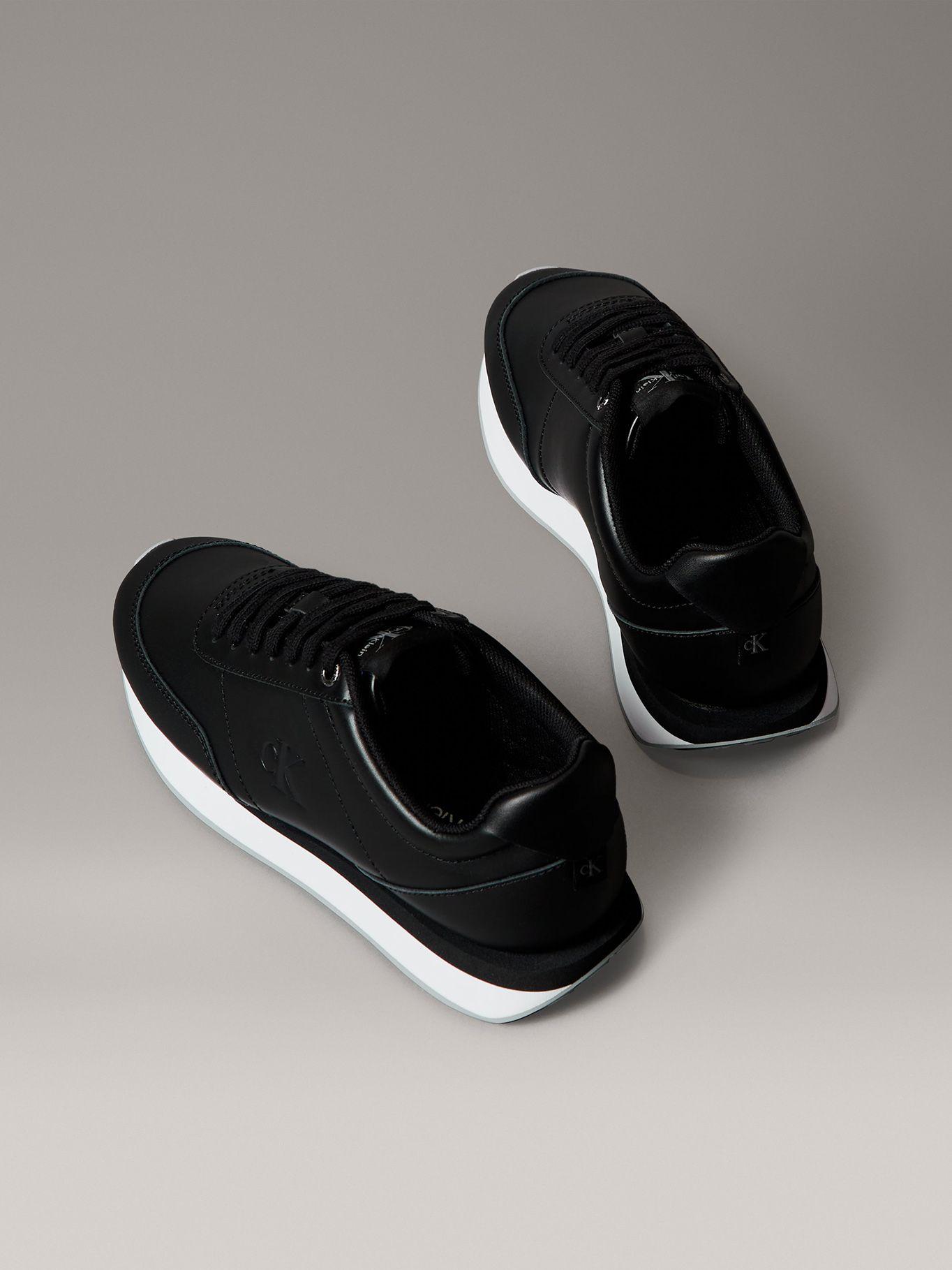 Zapatillas Retro Runner de Cuero Negro Calvin Klein-1