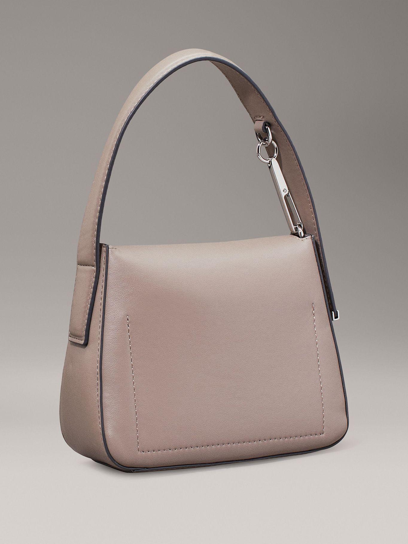 Cartera de Mano Soft Sculpt Beige Calvin Klein-4