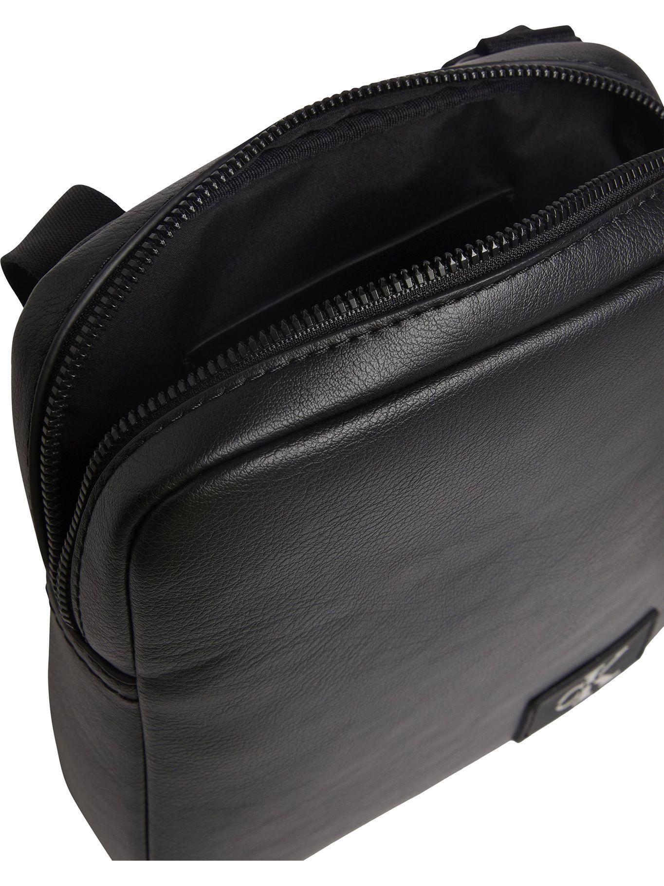 Cartera Tagged Reporter Negro Calvin Klein-2