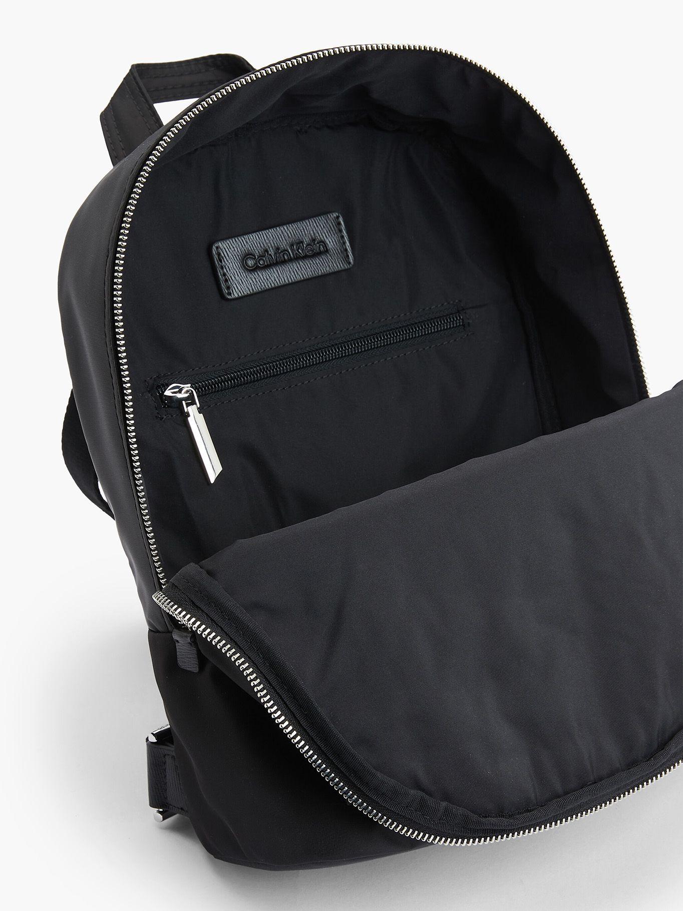 Mochila Ck Essential Round Negro Calvin Klein-2