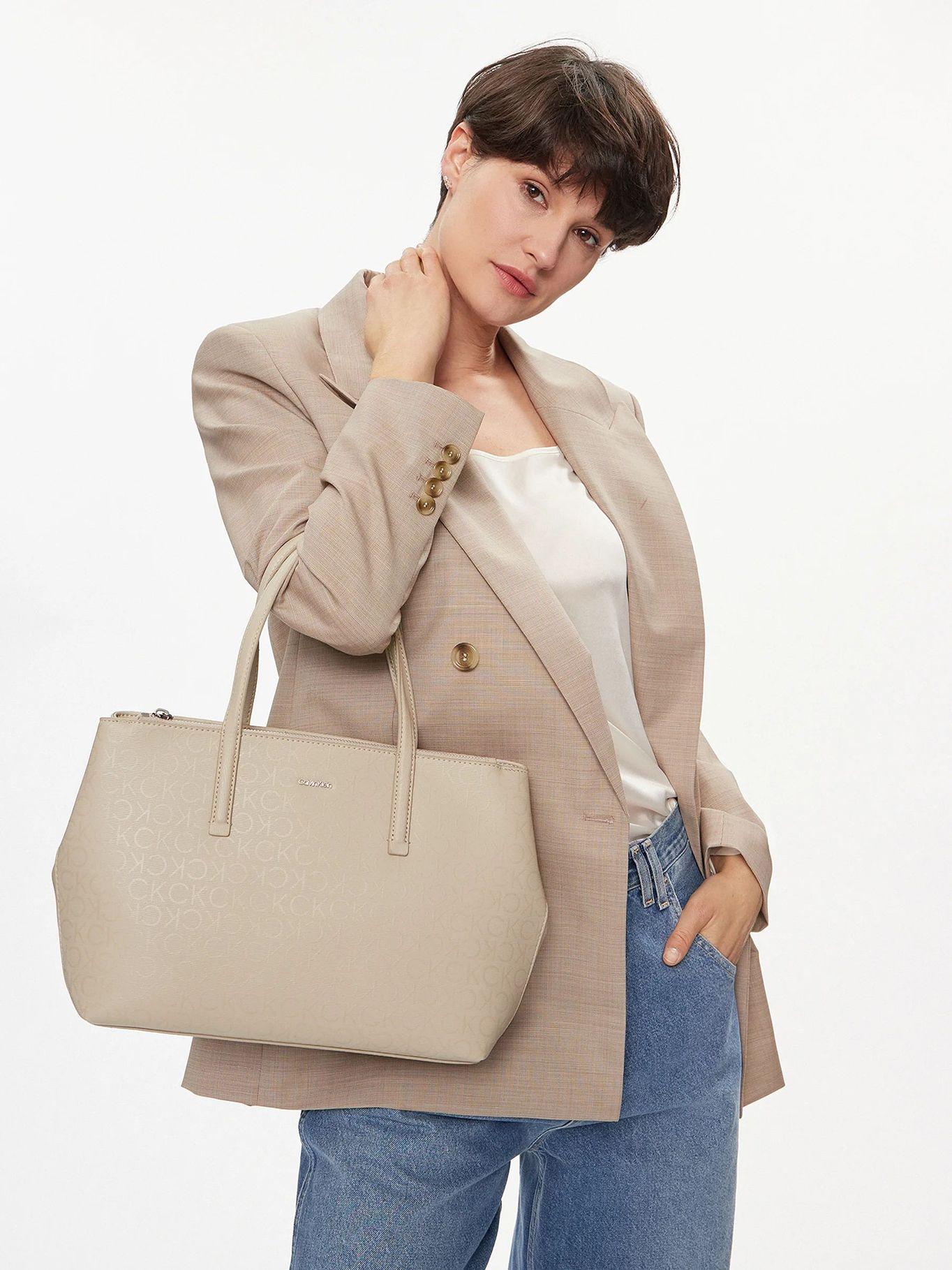 Cartera Tote Ck Must Mono Beige Calvin Klein-4