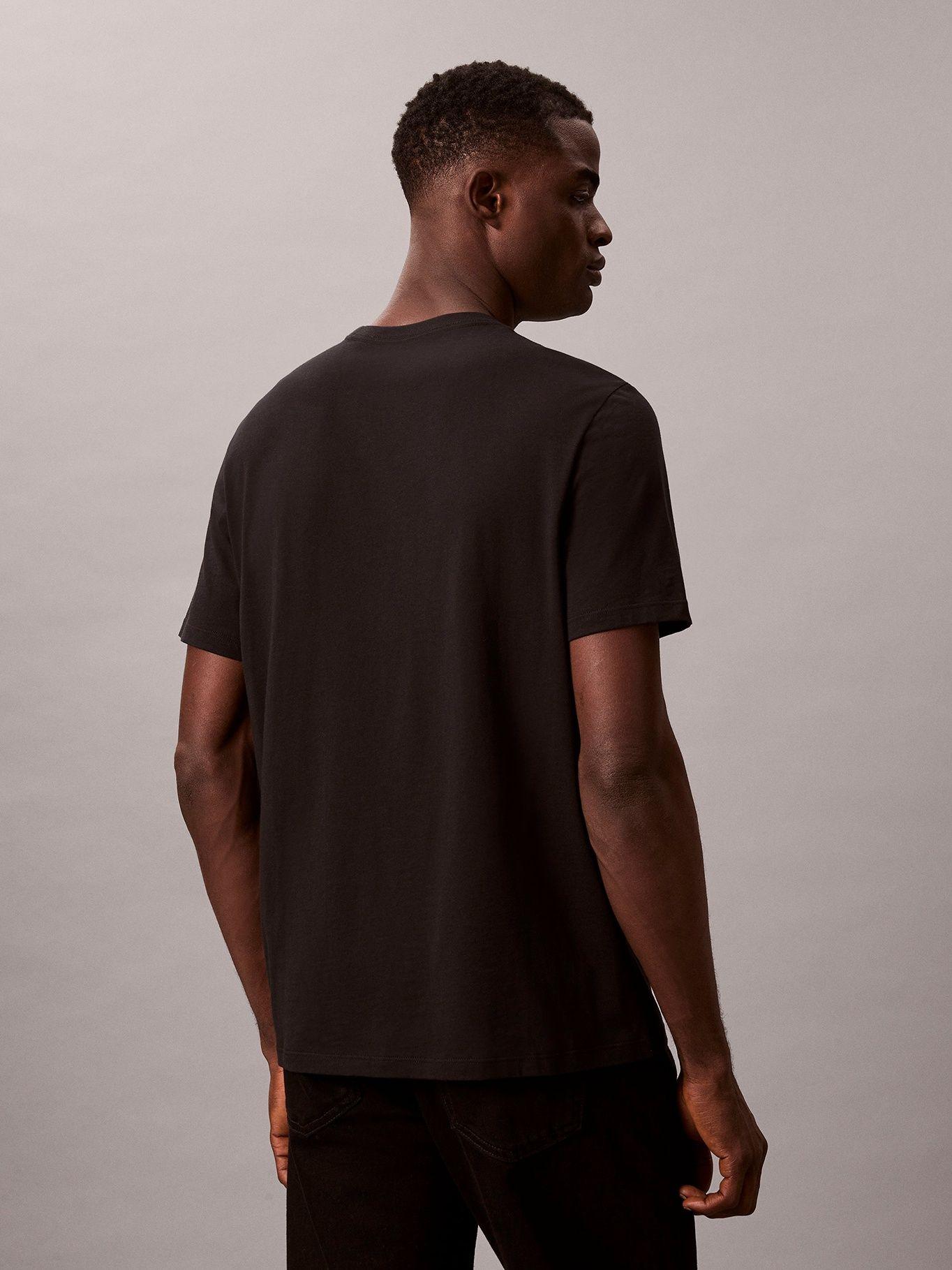 Polera con Estampado de Logo Negro Calvin Klein-2