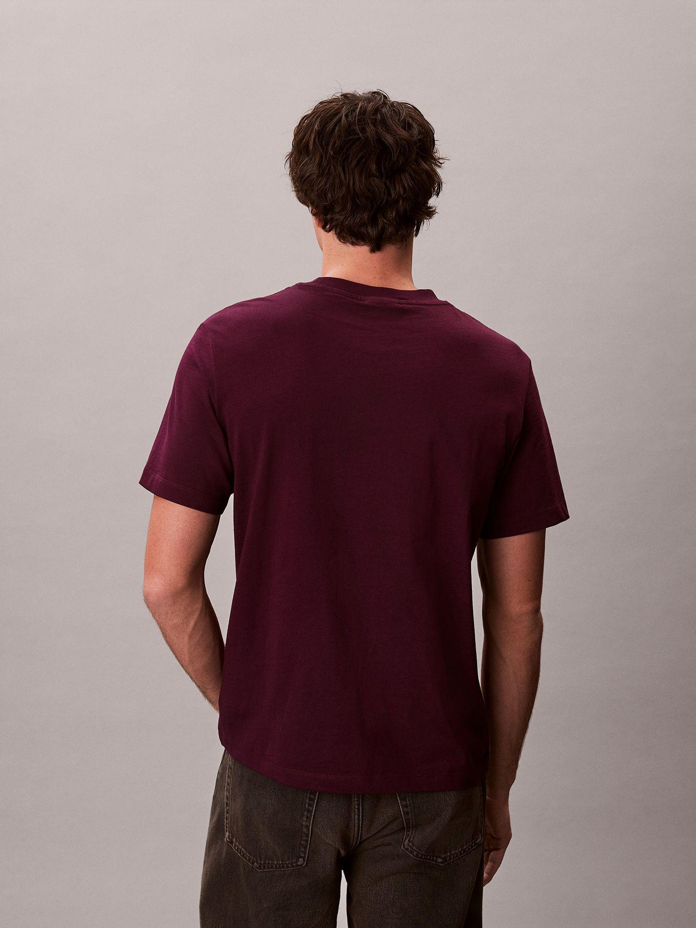 Polera con Monograma Estampado Burdeo Calvin Klein-2