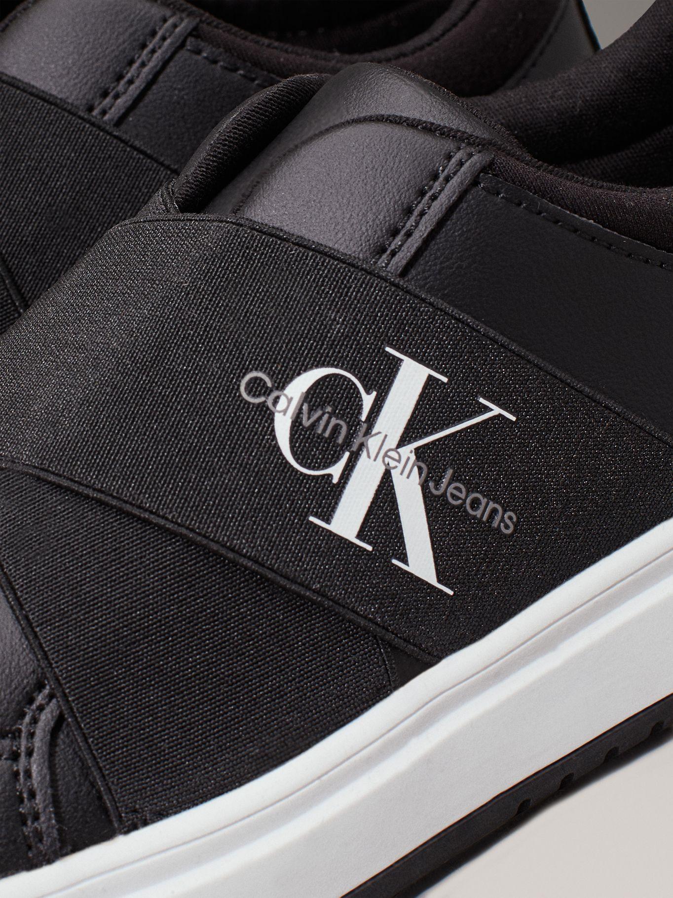 Zapatillas Niño Low Cut Negro Calvin Klein-6