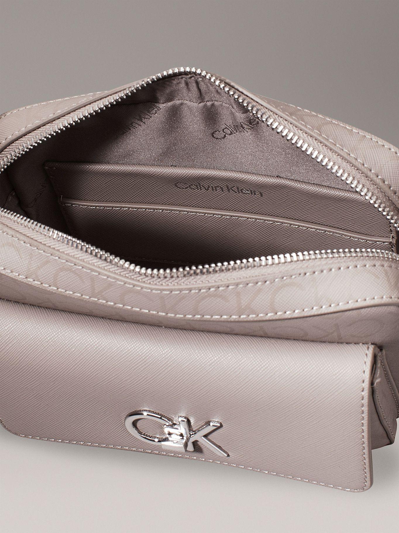 Bandolera Re-Lock Gris Calvin Klein-2