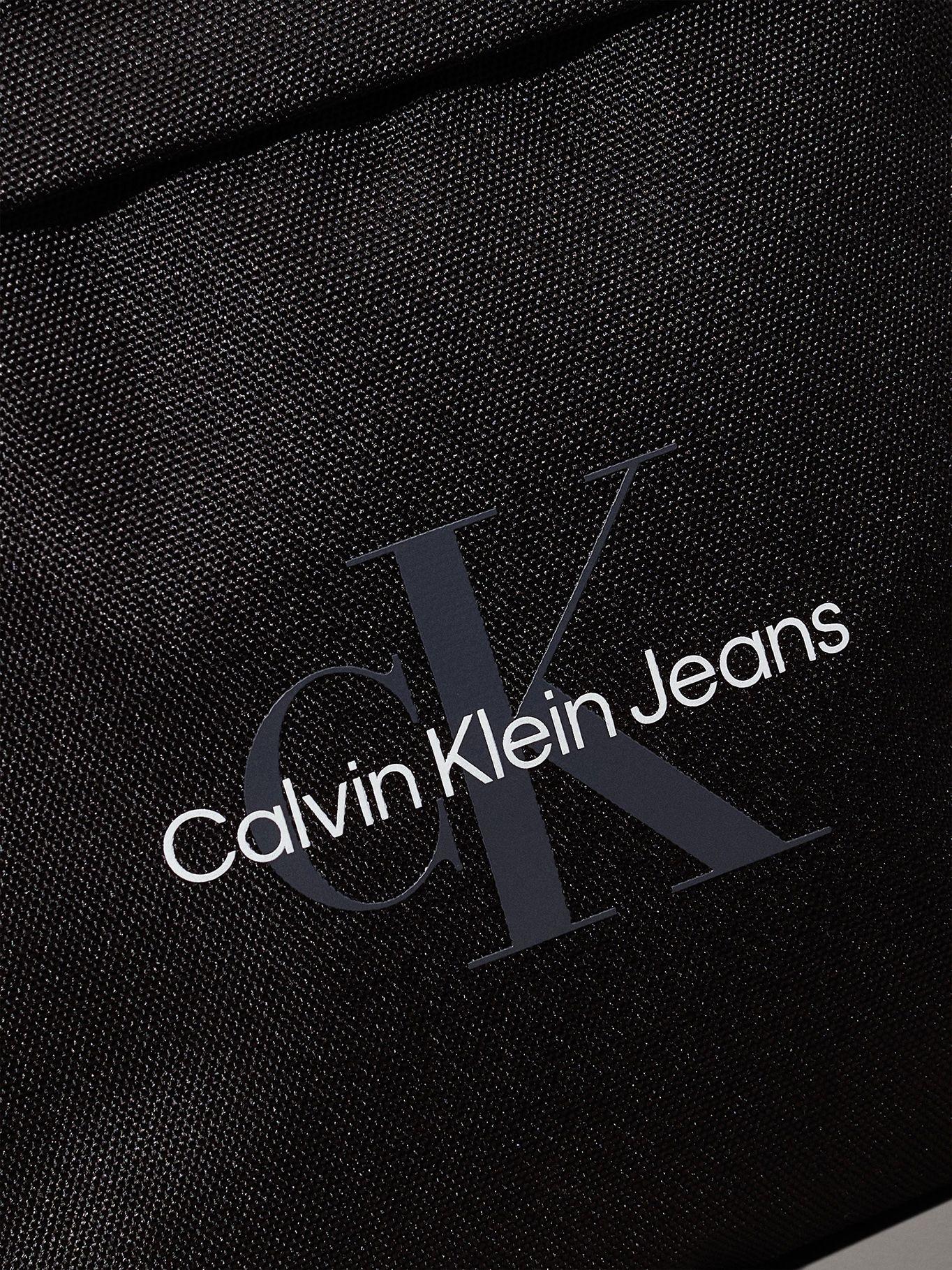 Bolso Reporter Sport Essential Negro Calvin Klein-3