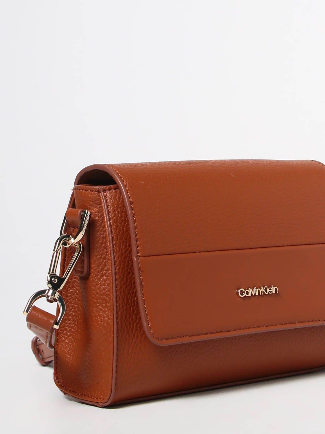 Bandolera con solapa y micro logo Café Calvin Klein-2