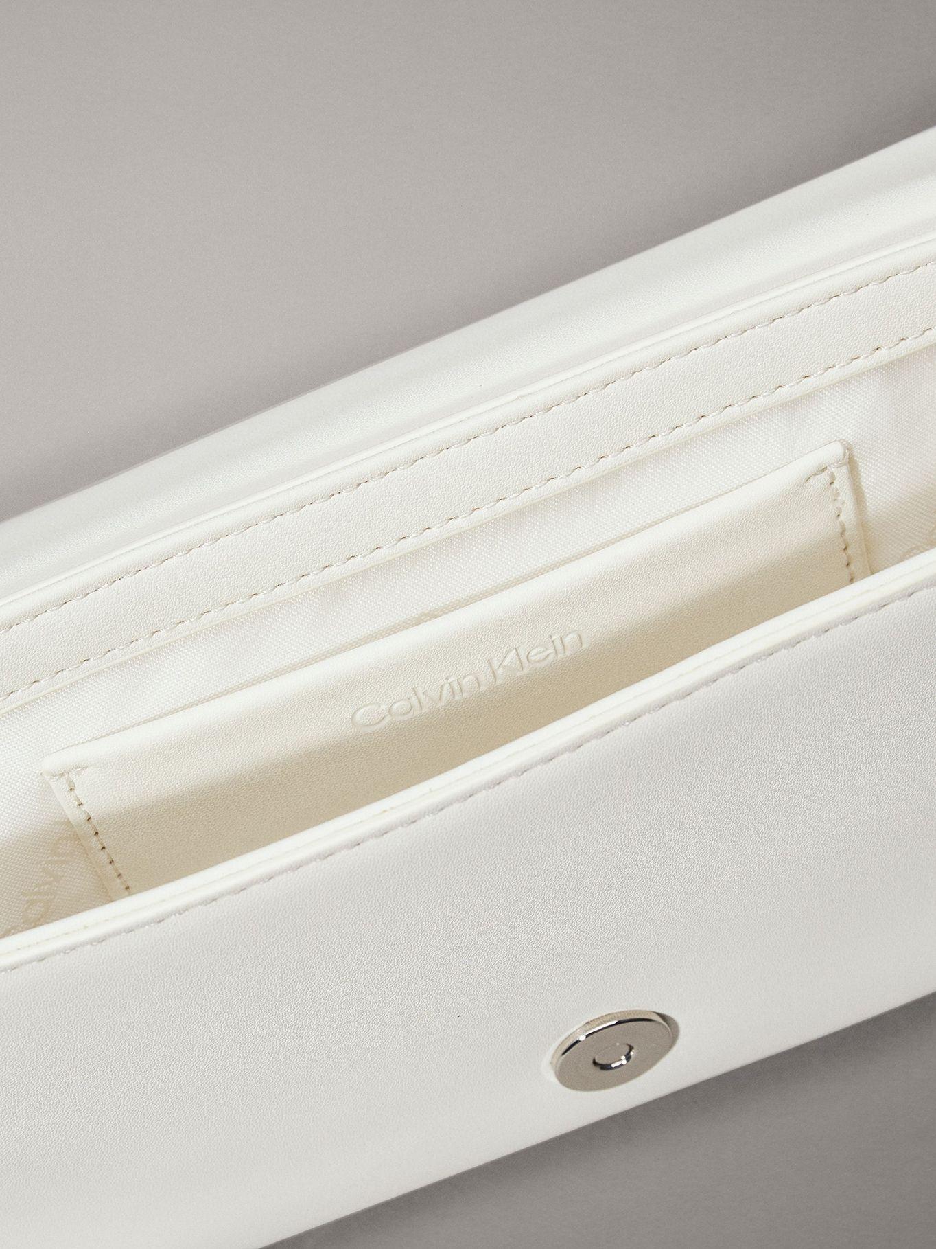 Cartera Ck Must Blanco Calvin Klein-2