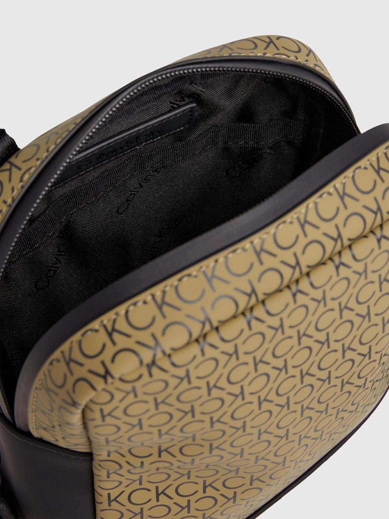 Bandolera Rubberized Verde Calvin Klein-2