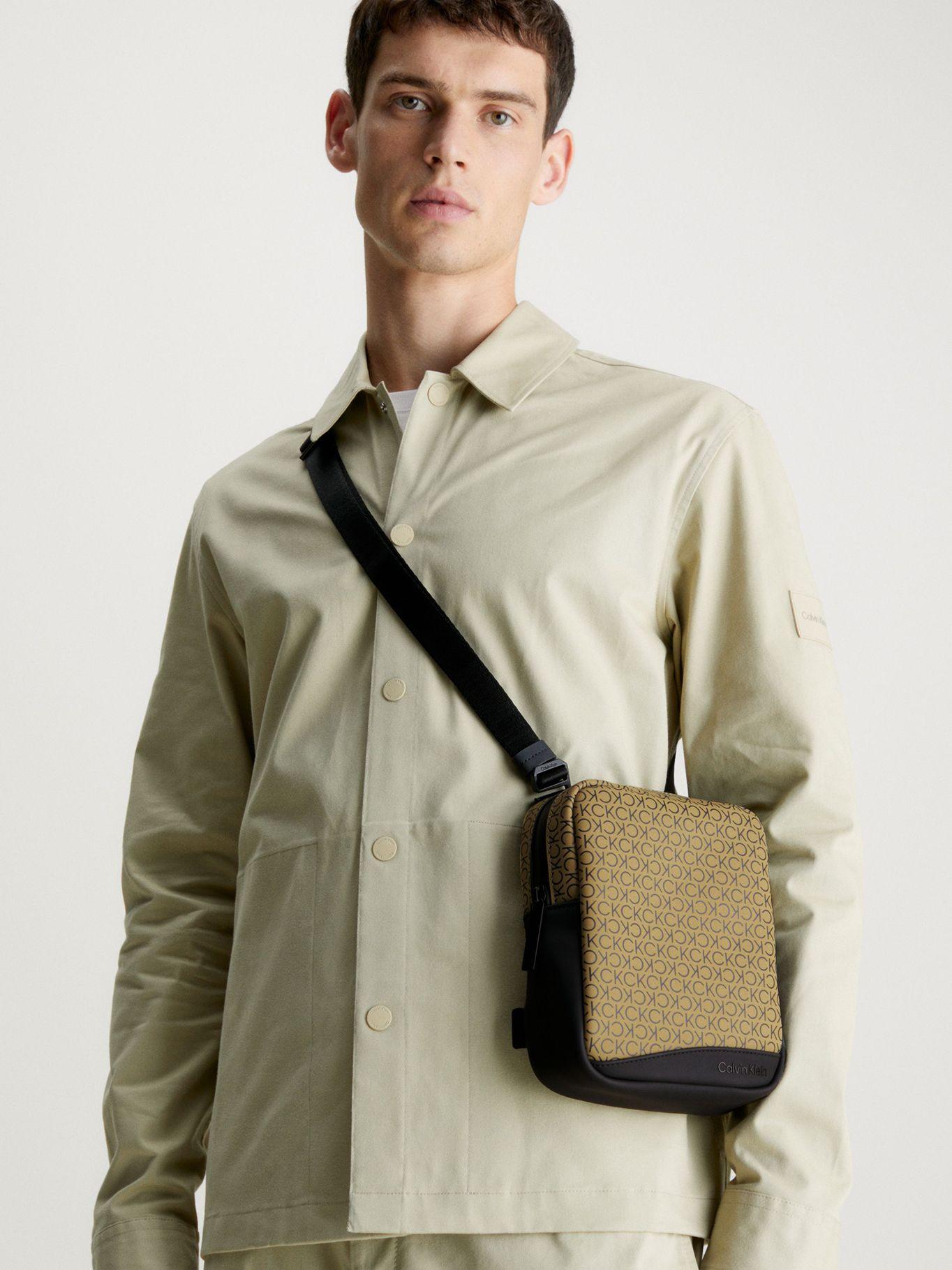 Bandolera Rubberized Verde Calvin Klein-5