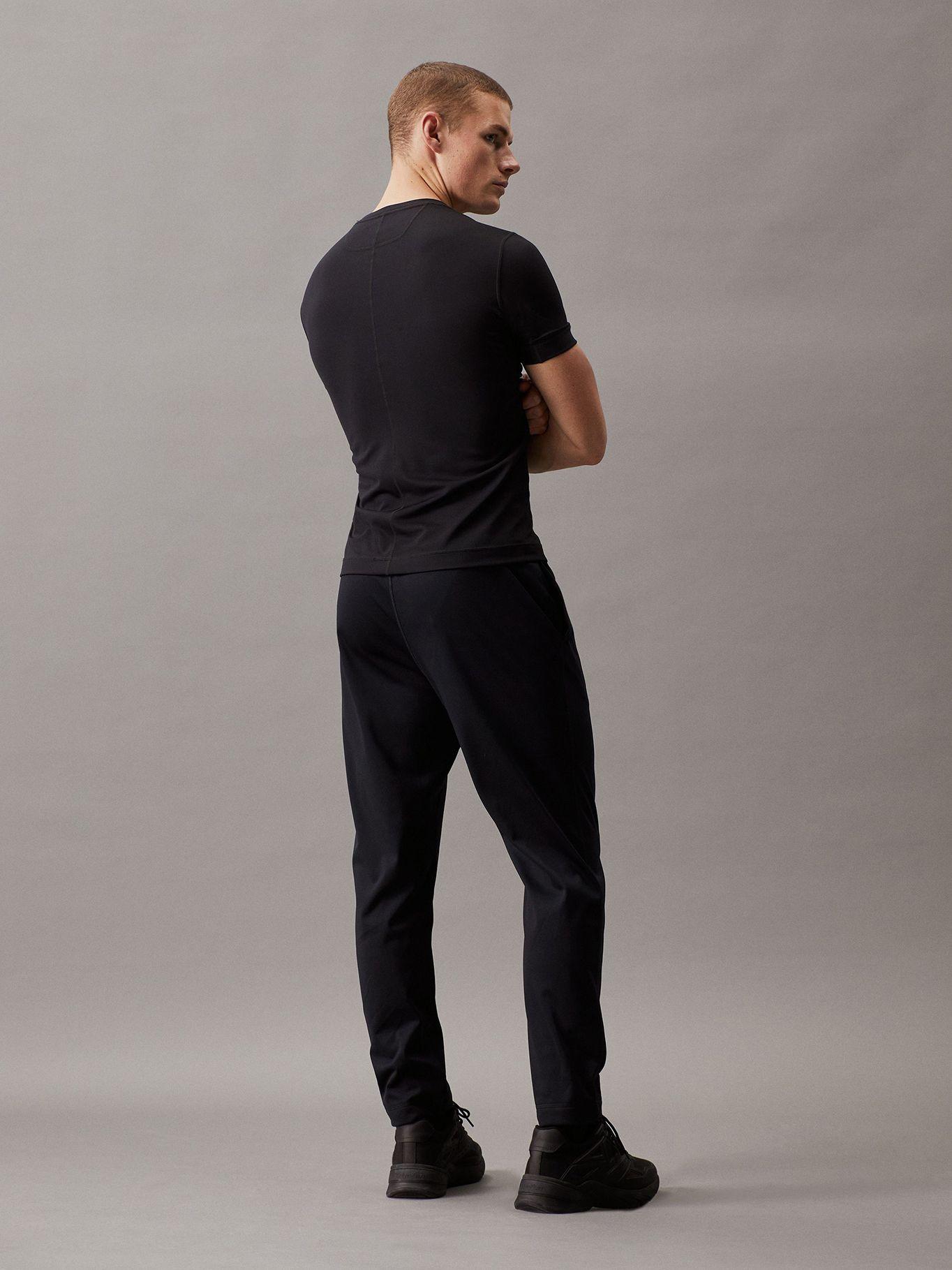 Polera Base Layer Negro Calvin Klein-2