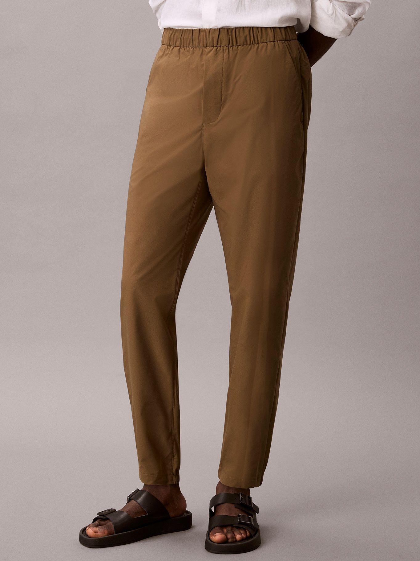 Pantalón Slim Tech Pull-On Cafe Calvin Klein-3