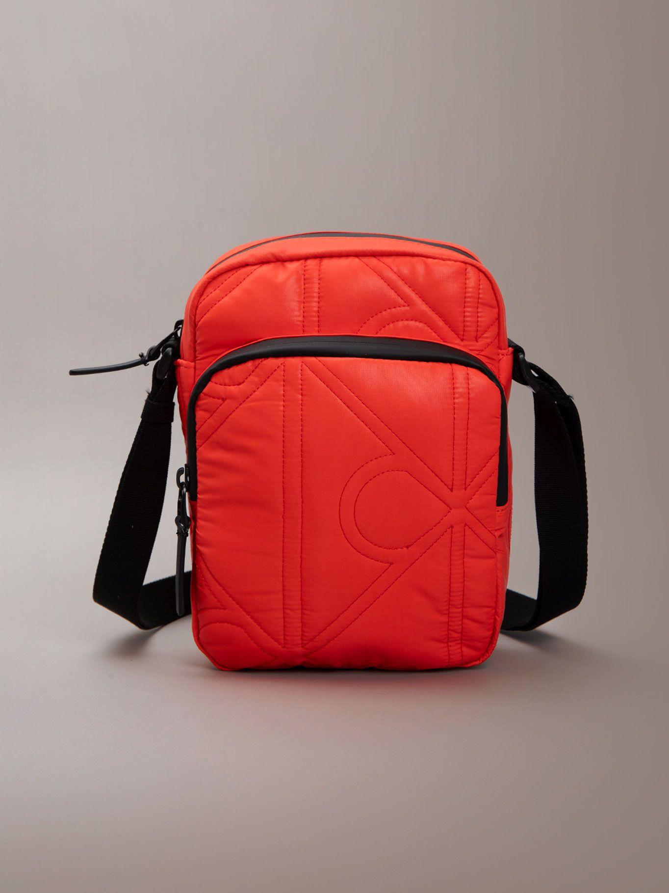 Bolso Reporter Acolchado Monograma Rojo Calvin Klein-0
