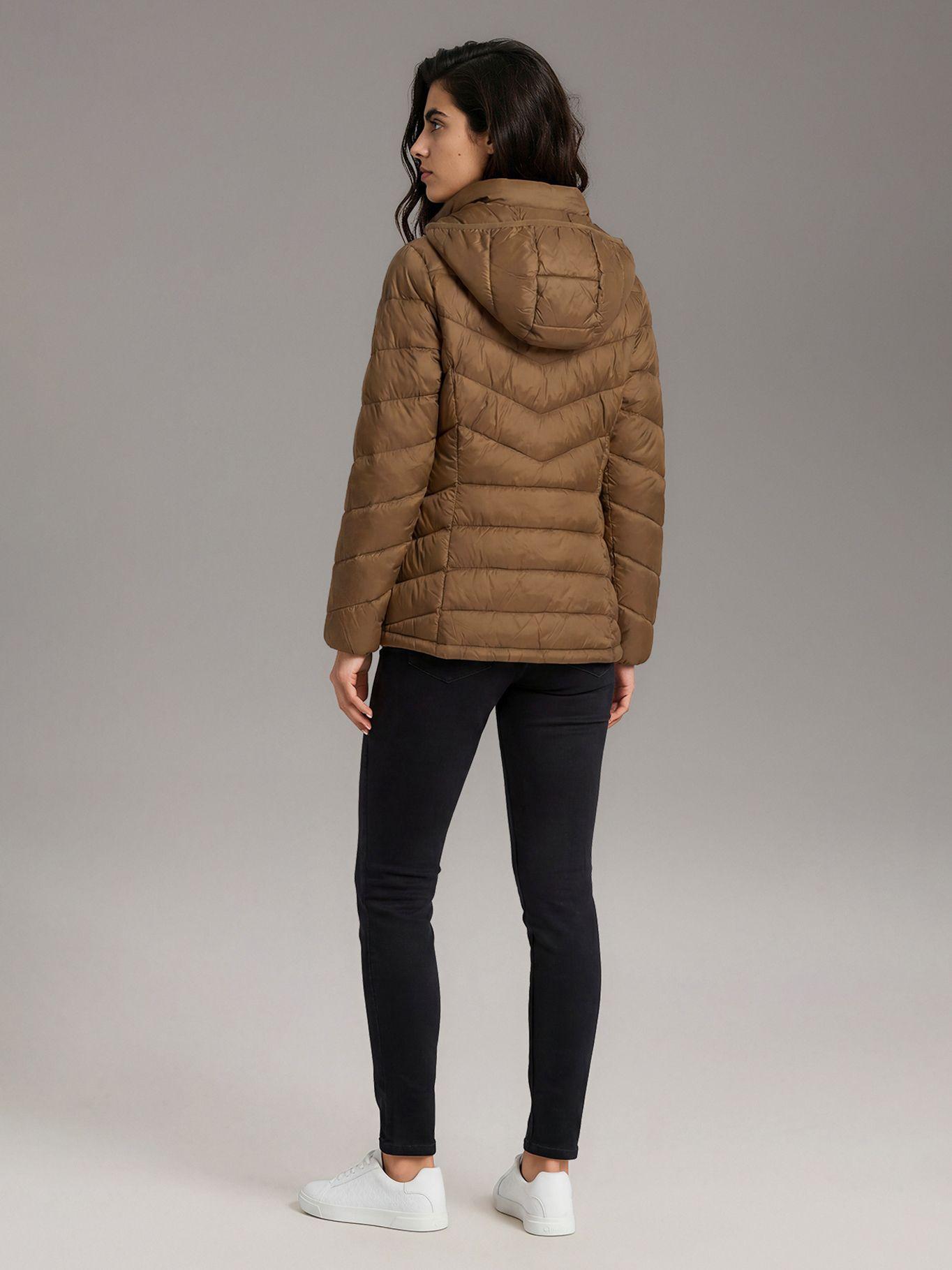 Parka Ultraligera Relleno Plumón Cafe Calvin Klein-2