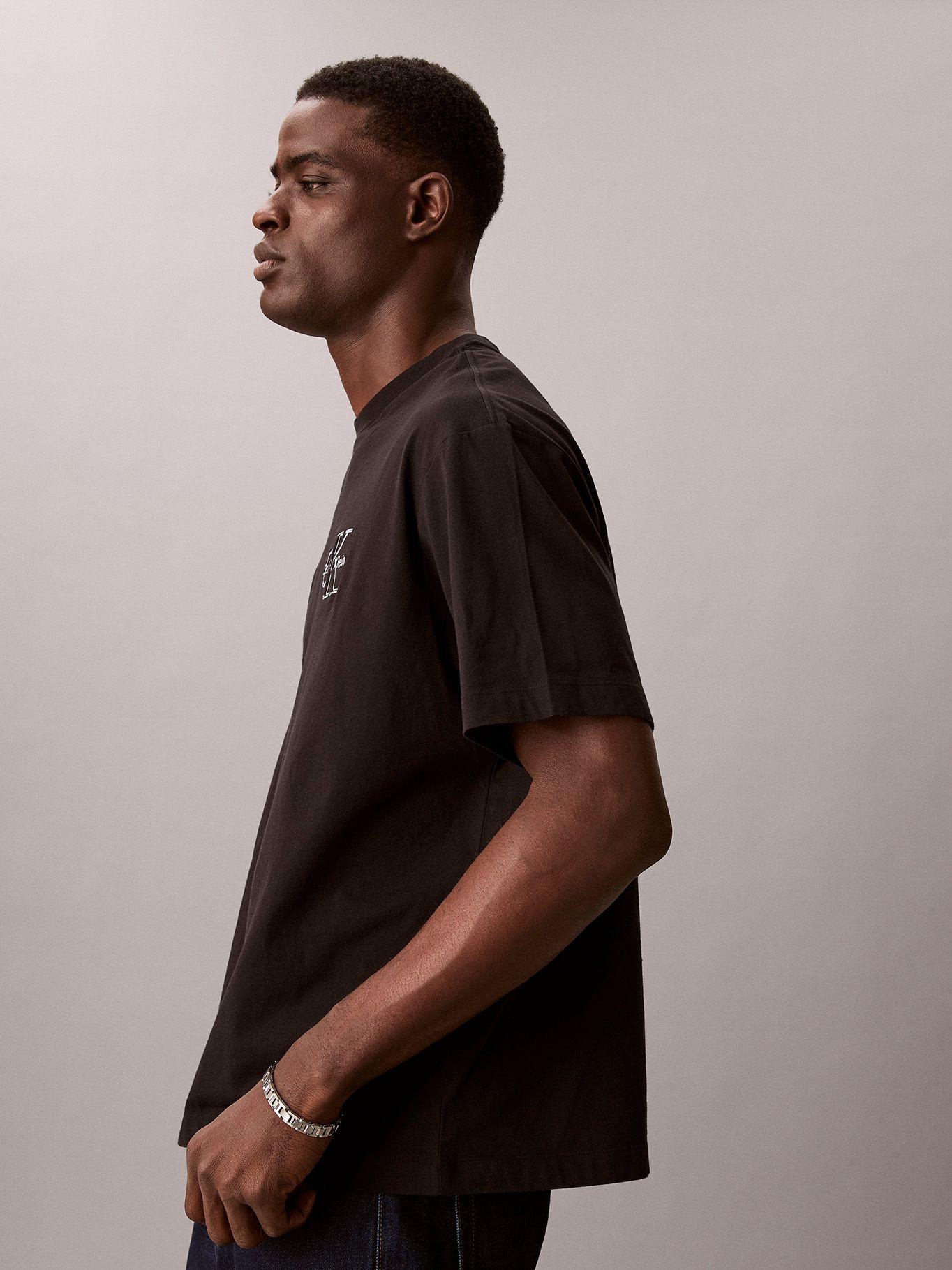Polera con Monologo Bordado Negro Calvin Klein-3