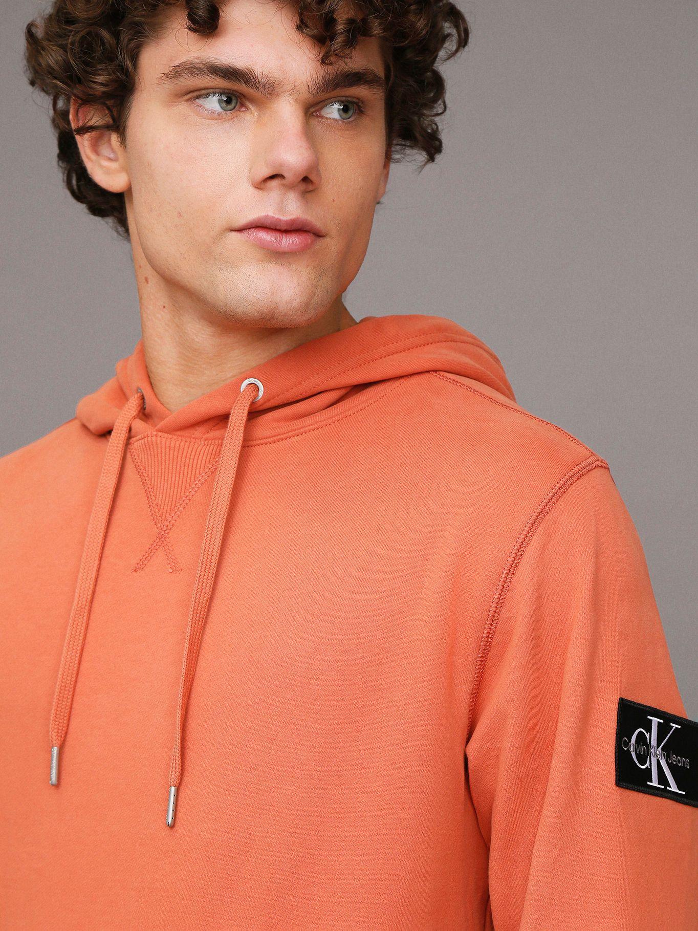 Polerón Gorro Badge GAM Naranja Calvin Klein-4