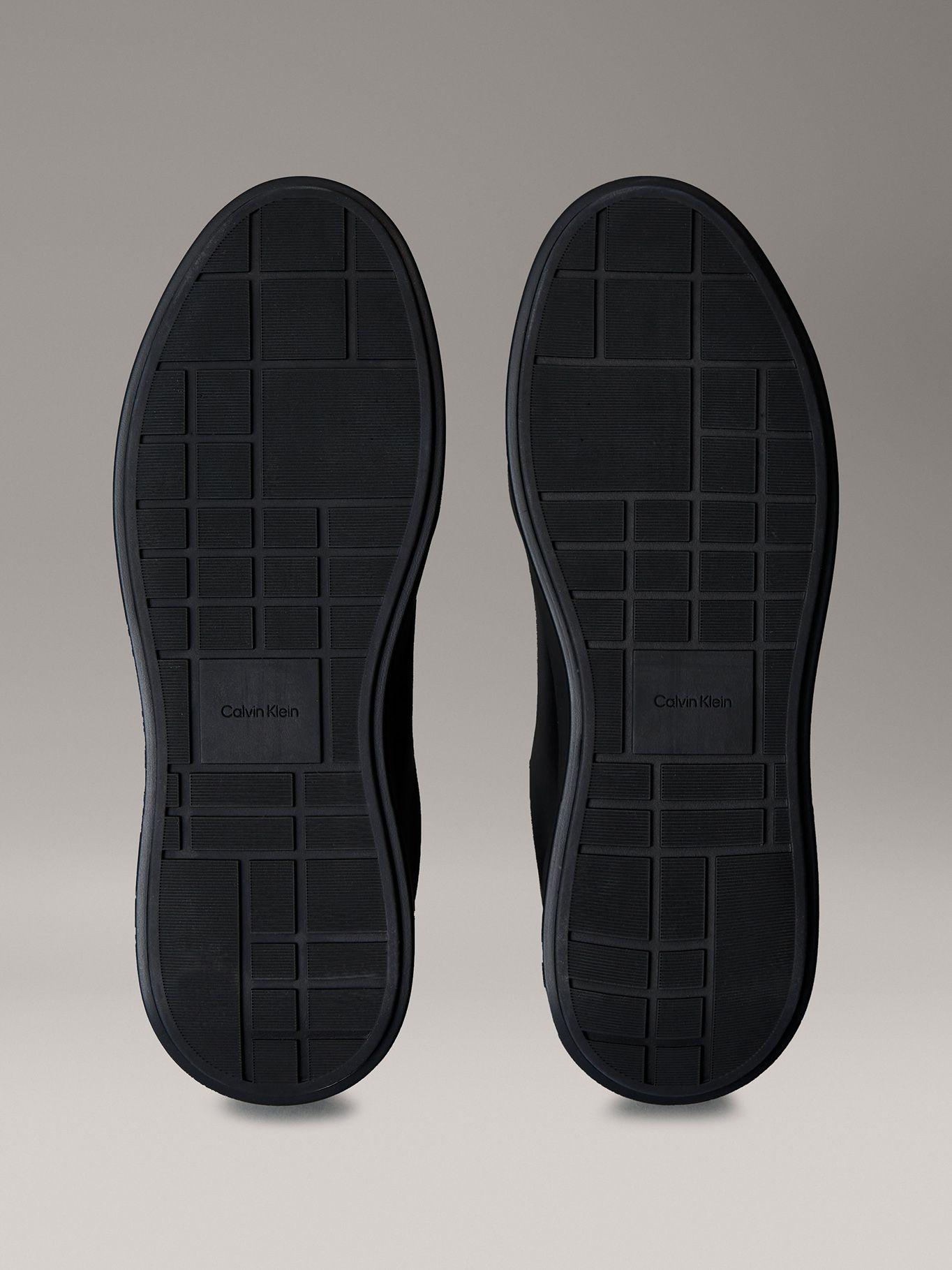 Zapatilla y Logo Distintivo Negro Calvin Klein Hombre-3
