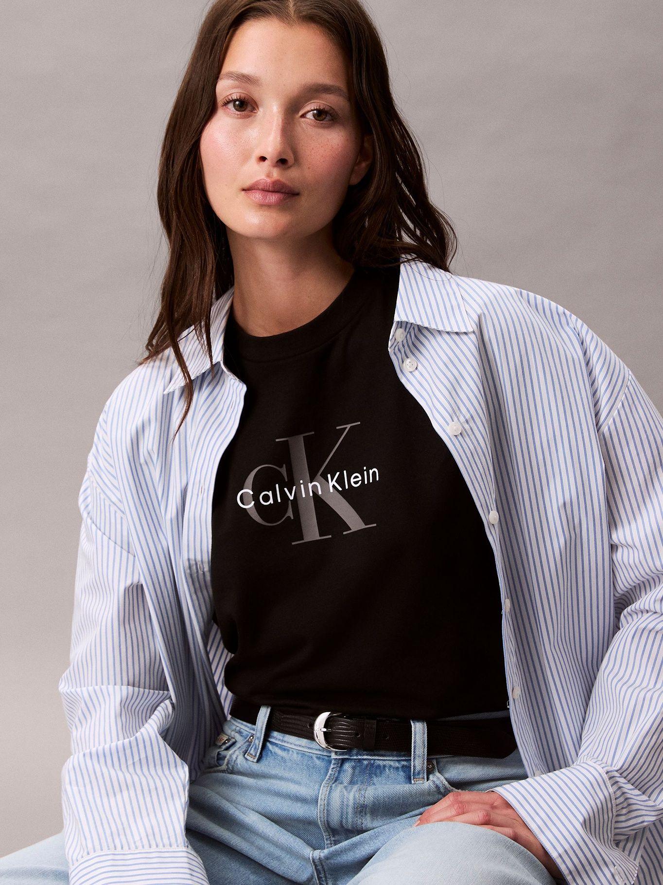 Polera Classic Monogram Hero Negro Calvin Klein-3