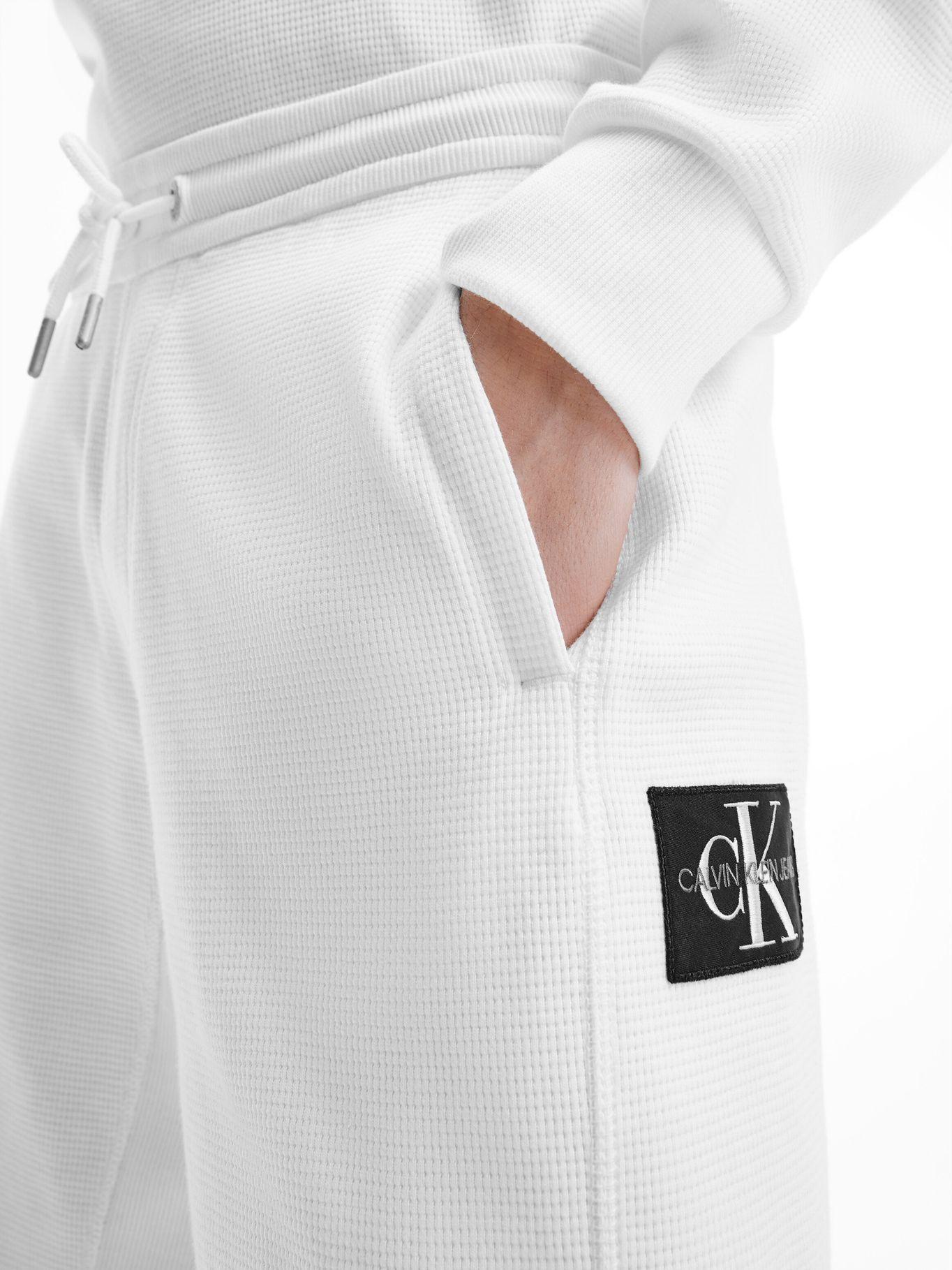 Short Monogram Blanco Calvin Klein Hombre-2