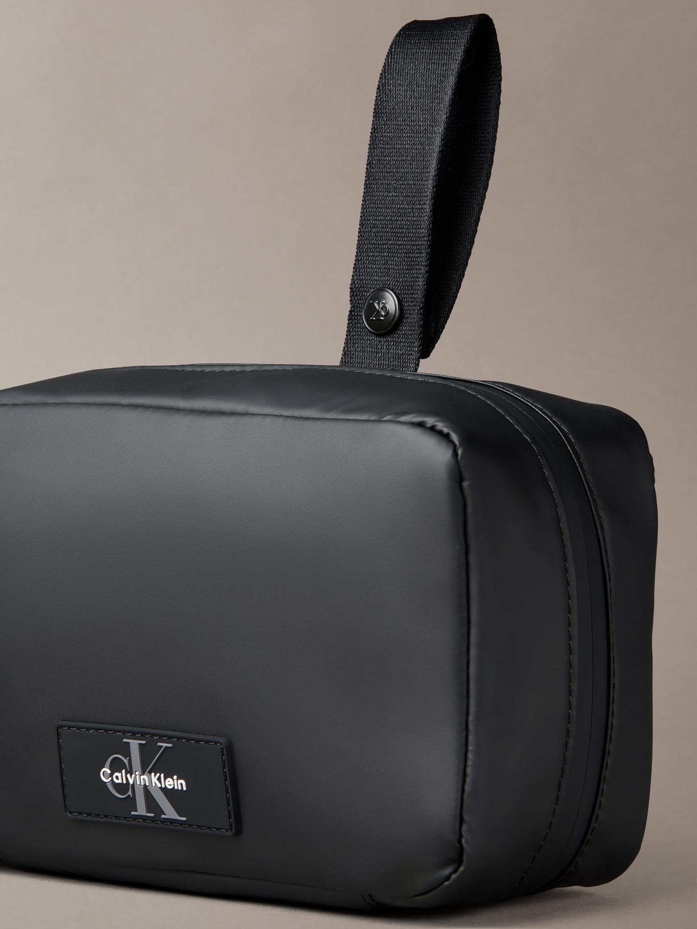 Neceser con Logo Negro Calvin Klein-1