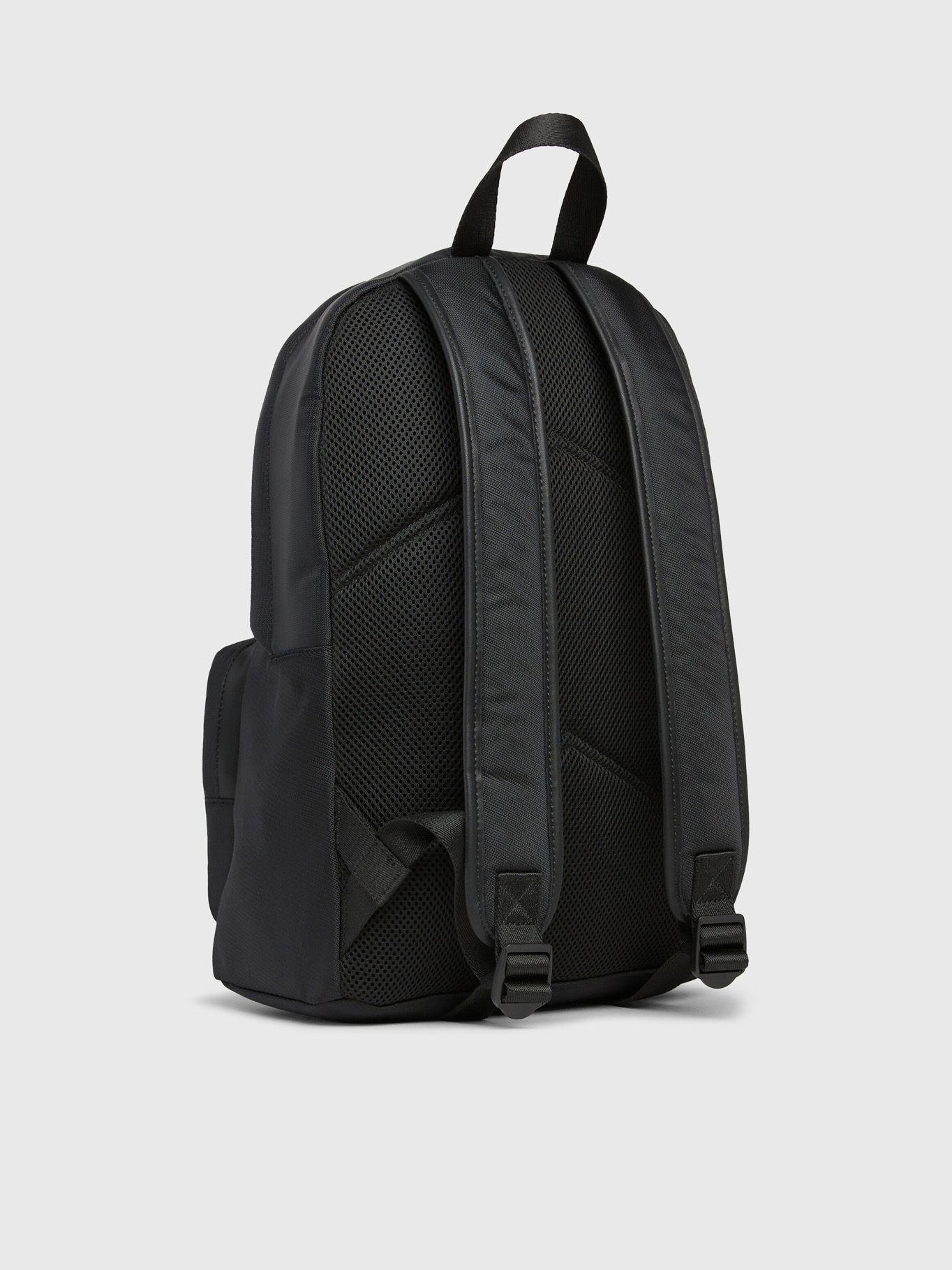 Mochila Ck Must Negro-1