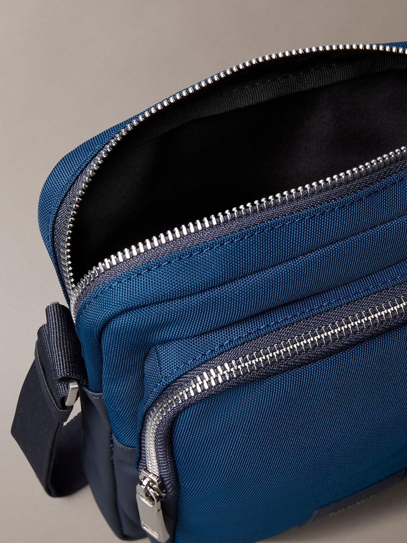 Bolso Bandolera Utility Azul Calvin Klein-2