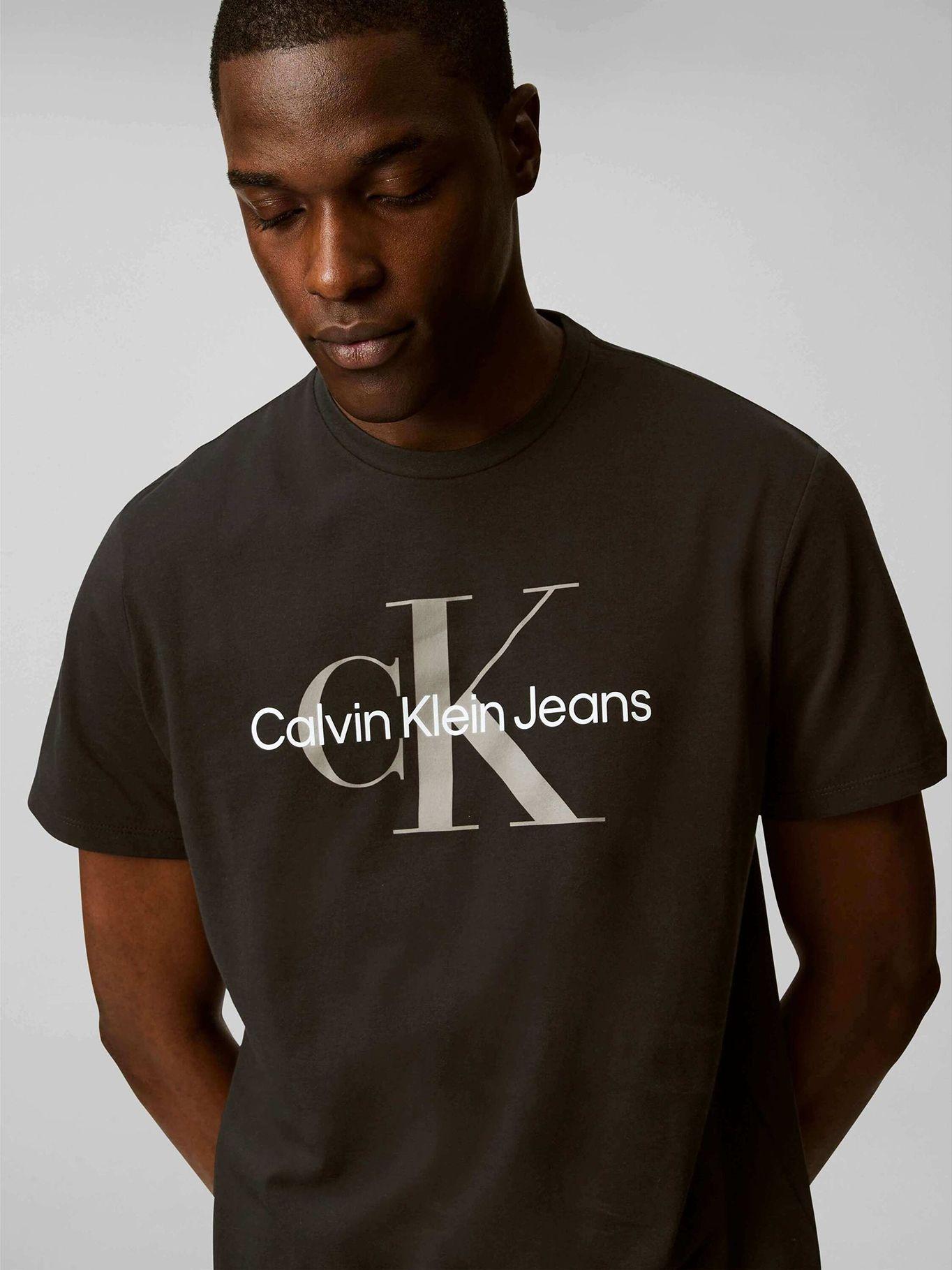 Polera Monogram Crew Negro Calvin Klein-3