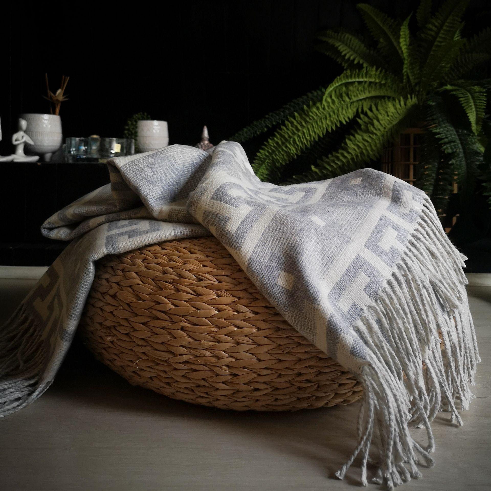 MANTA ALPACA ETNICA GRIS 180x130-3