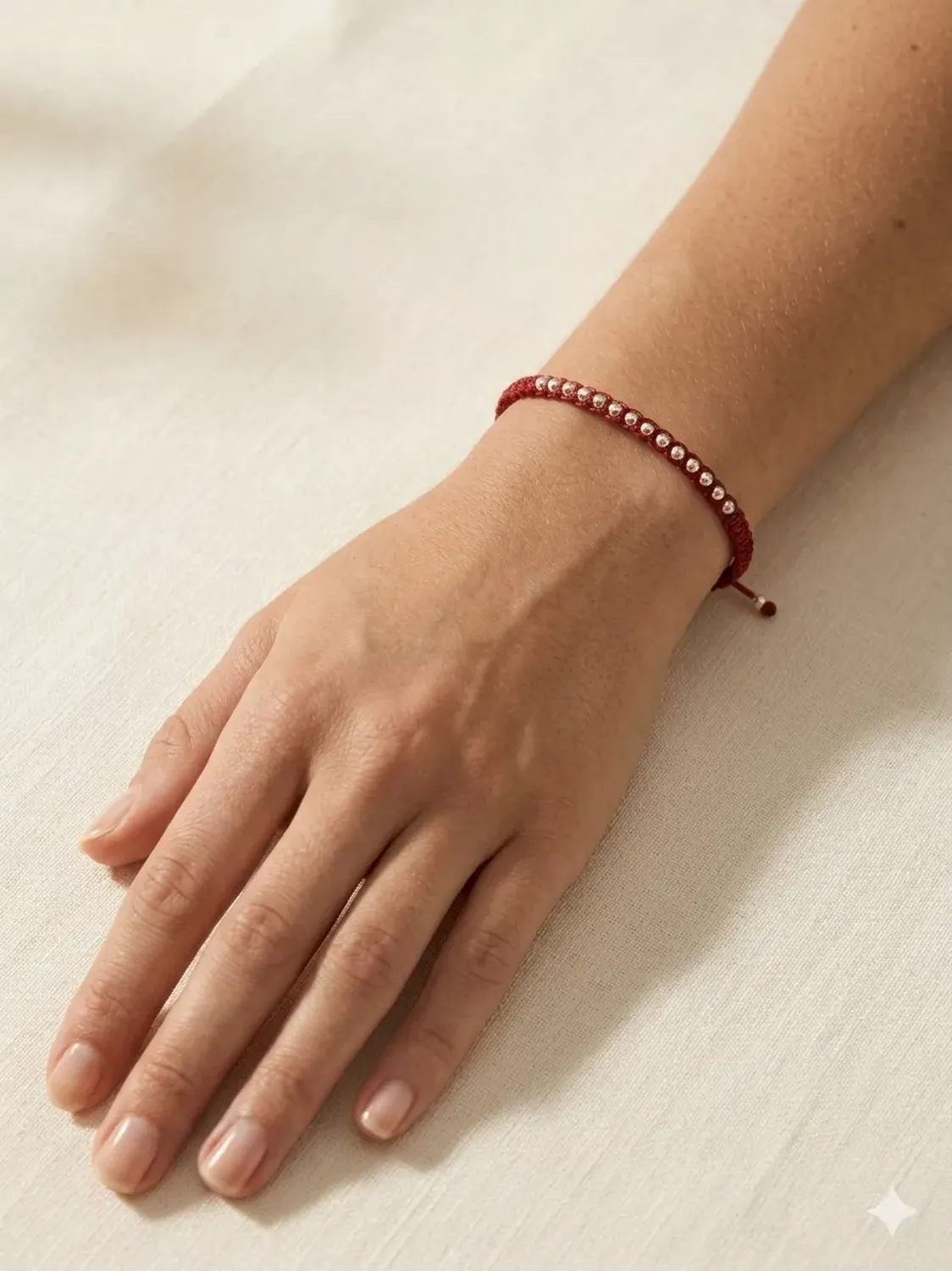 Pulsera Plata Carré De Proteccion Tejida En Macrame Rojo-2