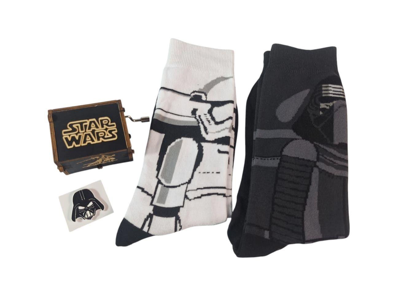 Set Temático Star Wars - Caja Musical, Calcetas y Pines-1